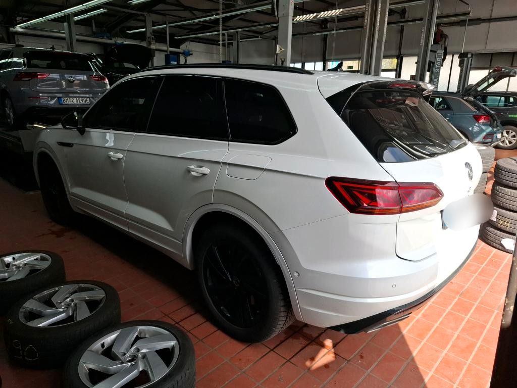 Volkswagen Touareg R 3.0 eHybrid 4M*PANO*AHK*HuD*MATRIX-LED