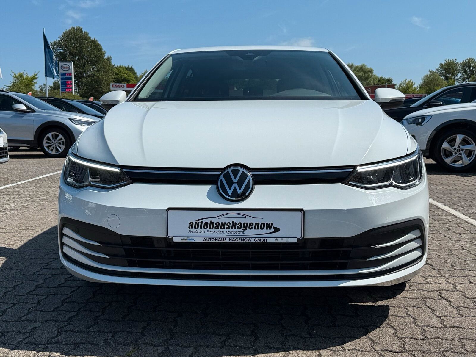 Volkswagen 1.5 eTSI Life - Samsaru's Car Outlet