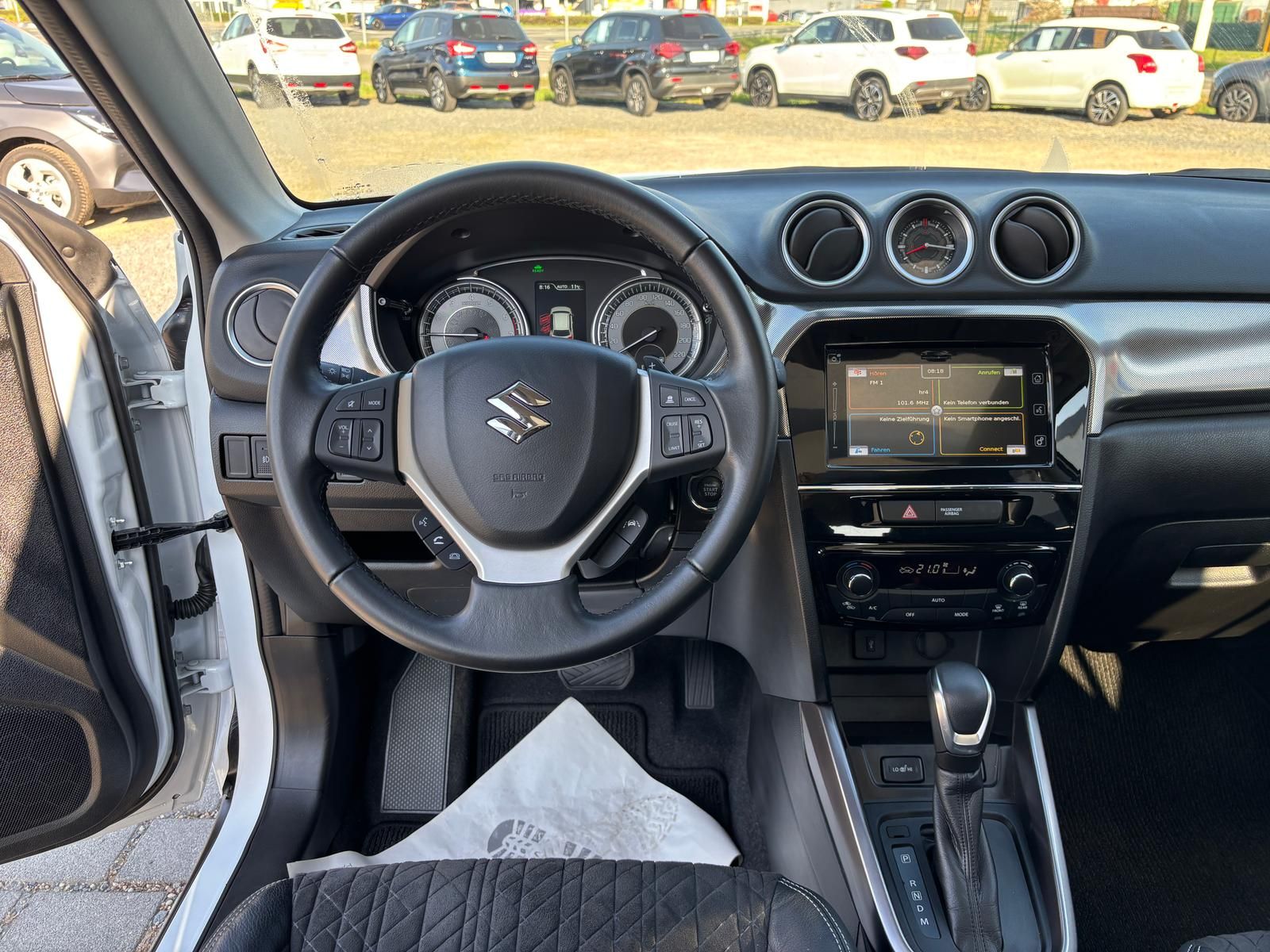Suzuki Vitara 1.5 Hybrid Comfort+ 4x4 - Samsaru's Car Outlet