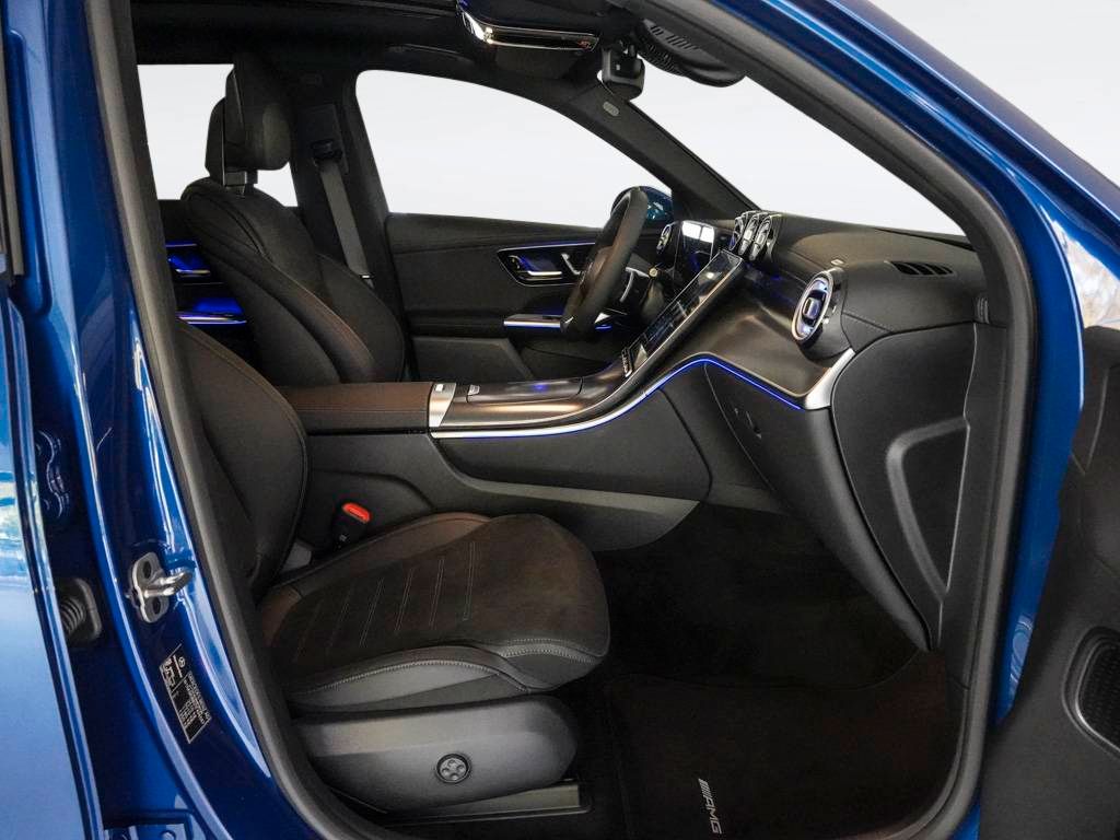 Mercedes-Benz GLC 200 AMG-DISTRONIC-PANO-AHK-MEMORY-UVP 74.200