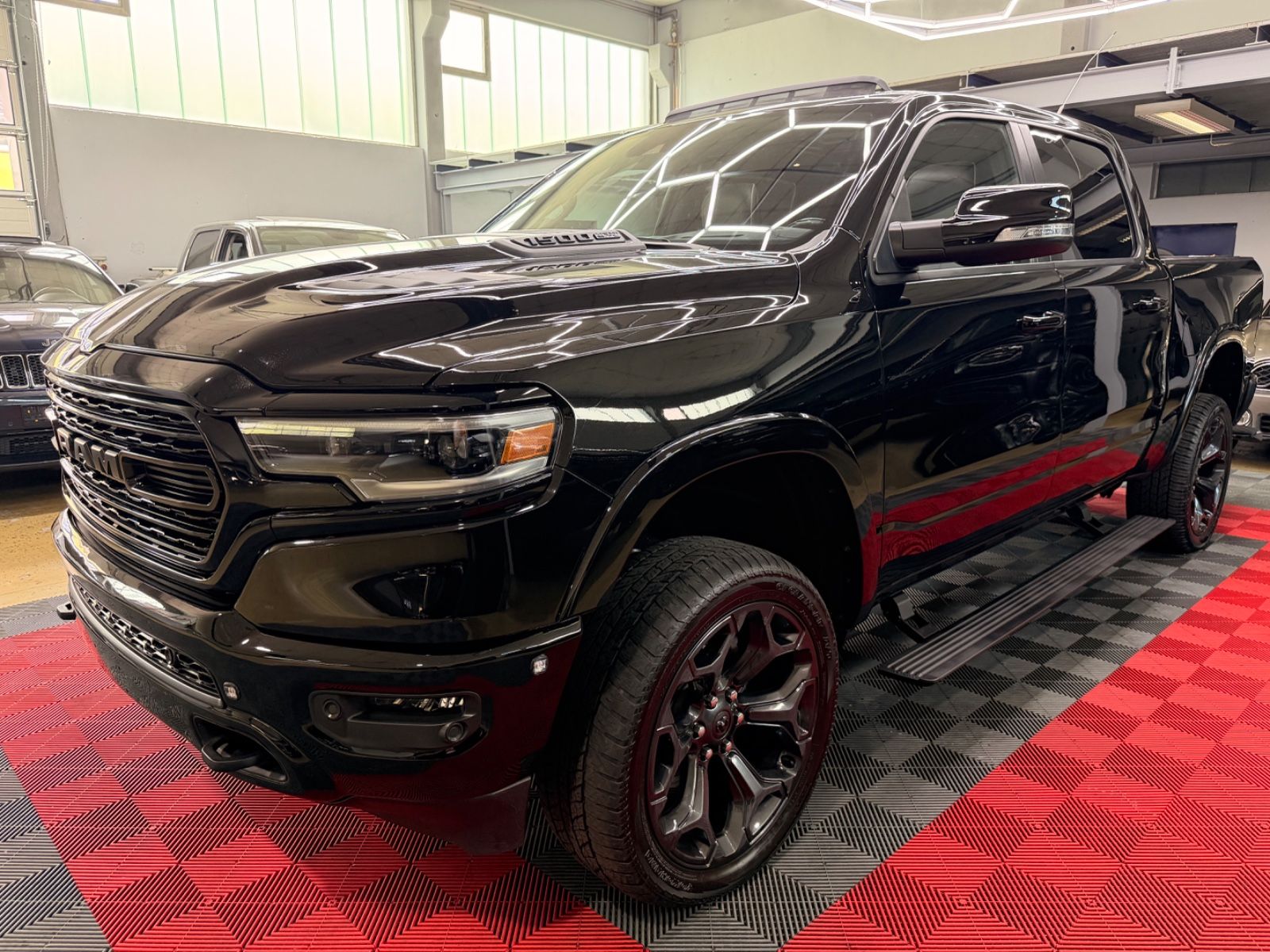 Dodge RAM 1500 5.7 4X4 LIMITED Night LPG Pano Head-Up