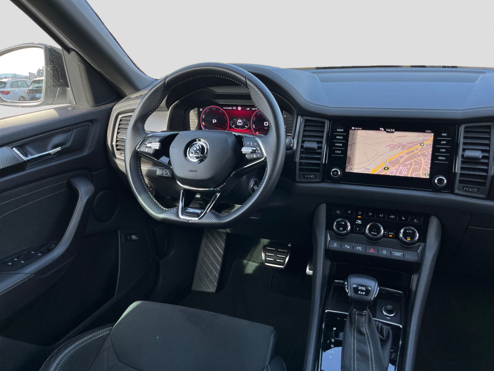 Skoda Kodiaq 2.0TDI DSG 4x4 Sportline  360° AHK Standh