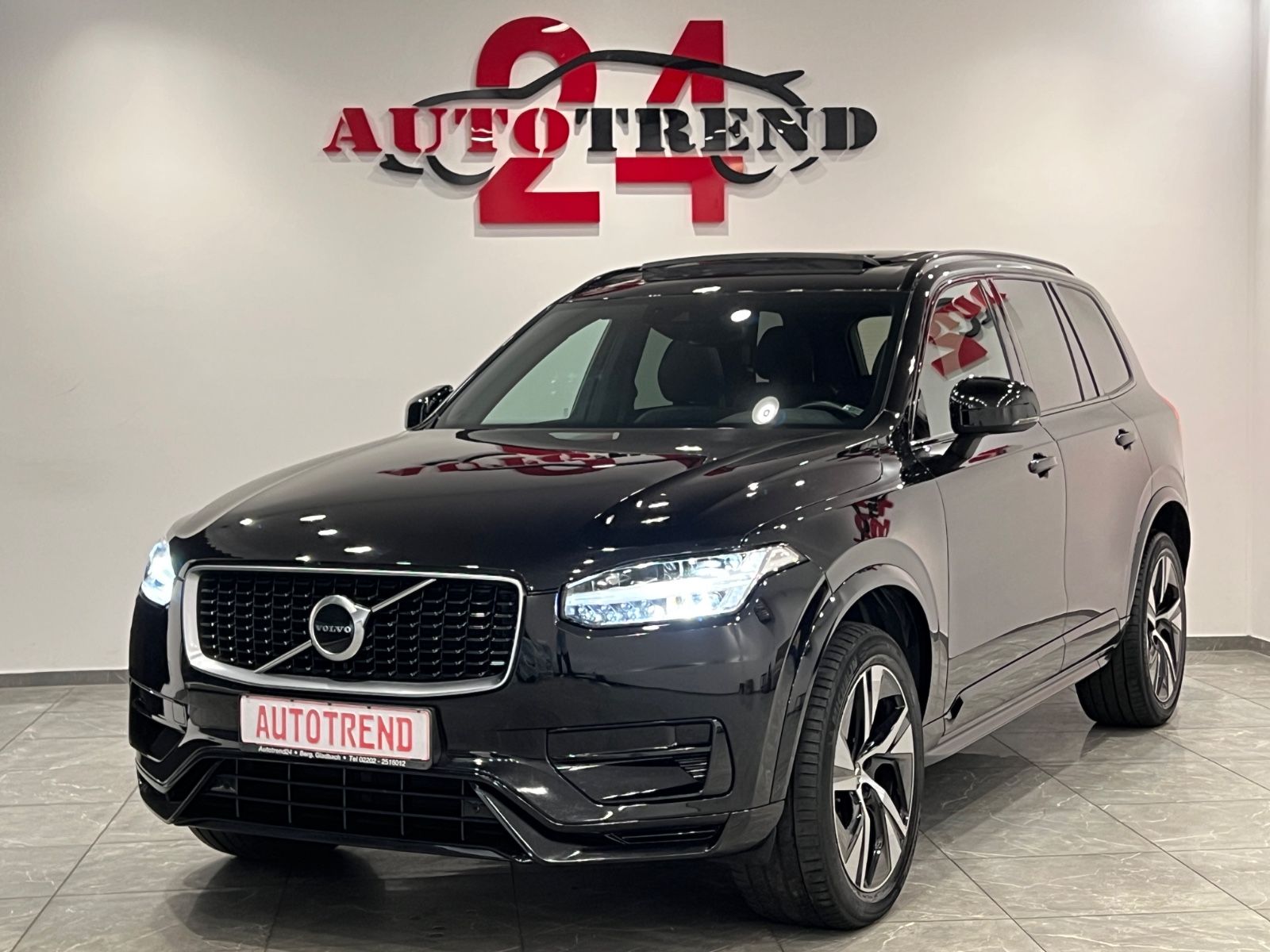 Volvo XC90 R Design AWD - Samsaru's Car Outlet