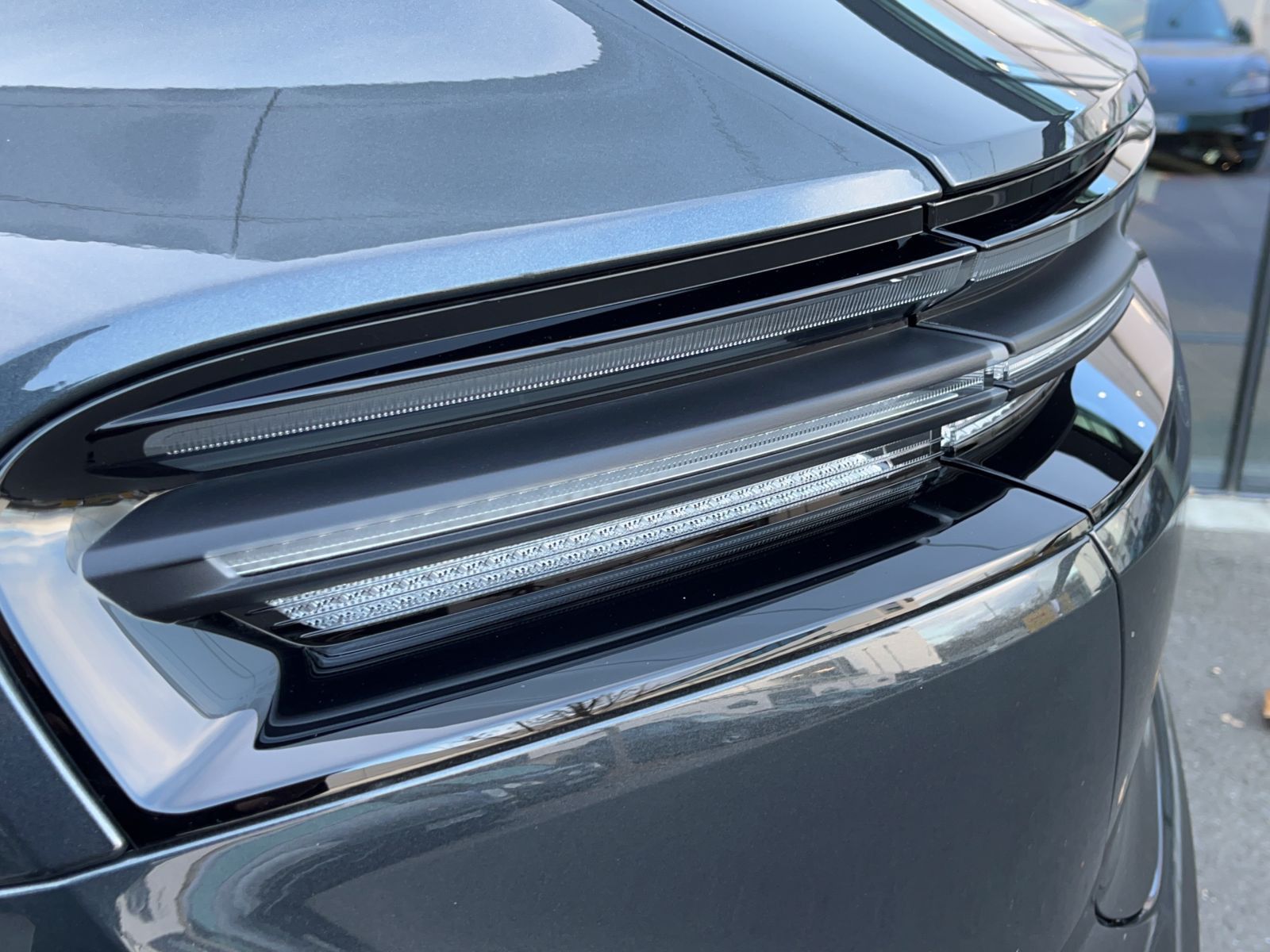 Porsche Macan 4 - Samsaru's Car Outlet