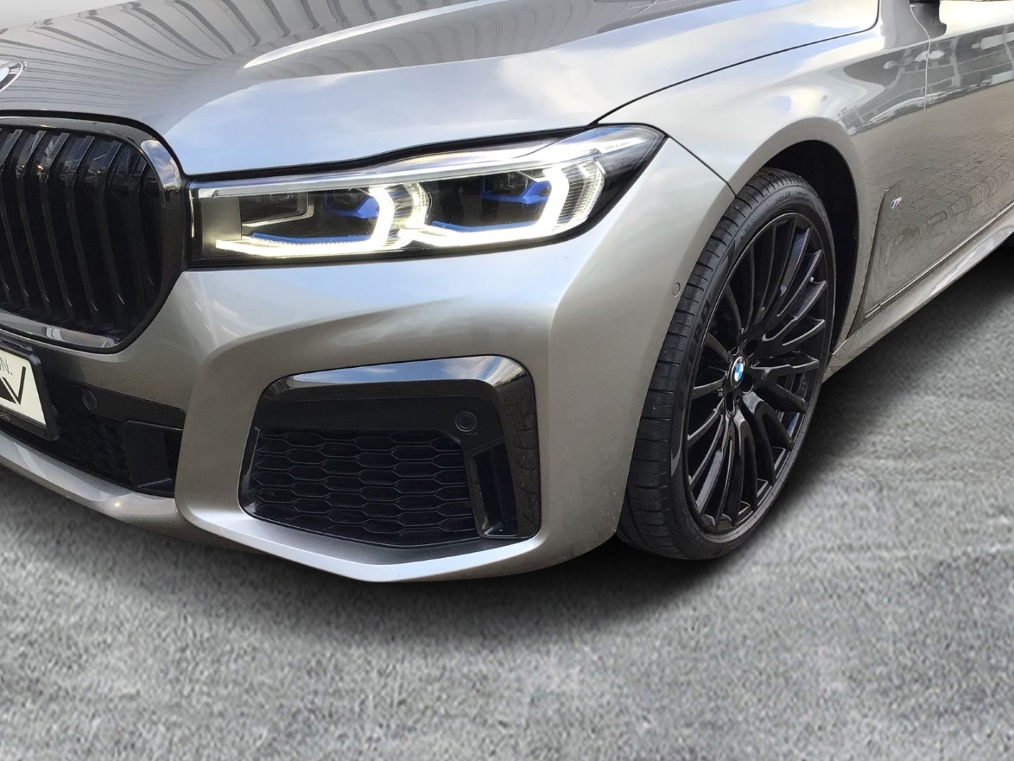 BMW 730 d xDrive M Sport ACC/GSD/Massage/Sitzbelftg/