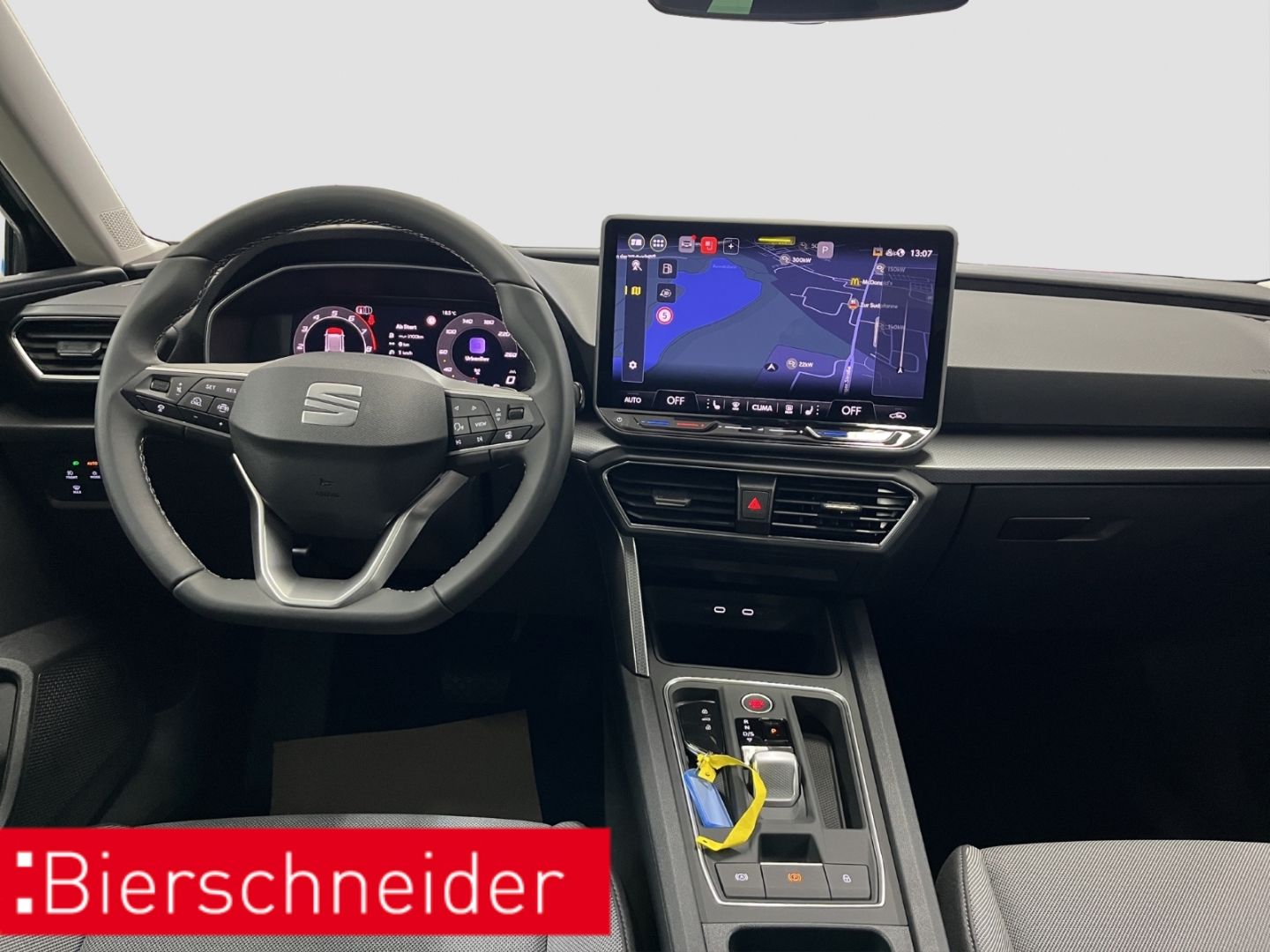 Seat Leon SP 1.5 eTSI DSG Style AHK MATRIX REAR VIEW