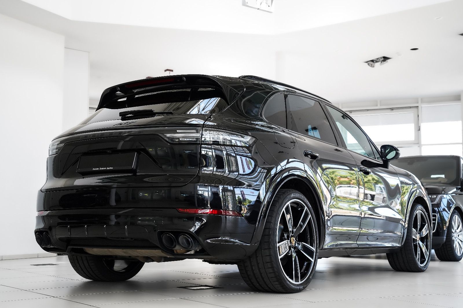 Porsche Cayenne E-Hybrid SportDesign Pano Burmester® 3D