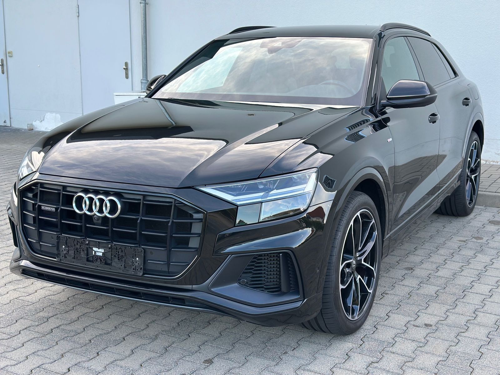 Audi Q8 55 TFSIe*S-LINE*B&O*360*SOFT-CLOSE*AHK*VIRTUE