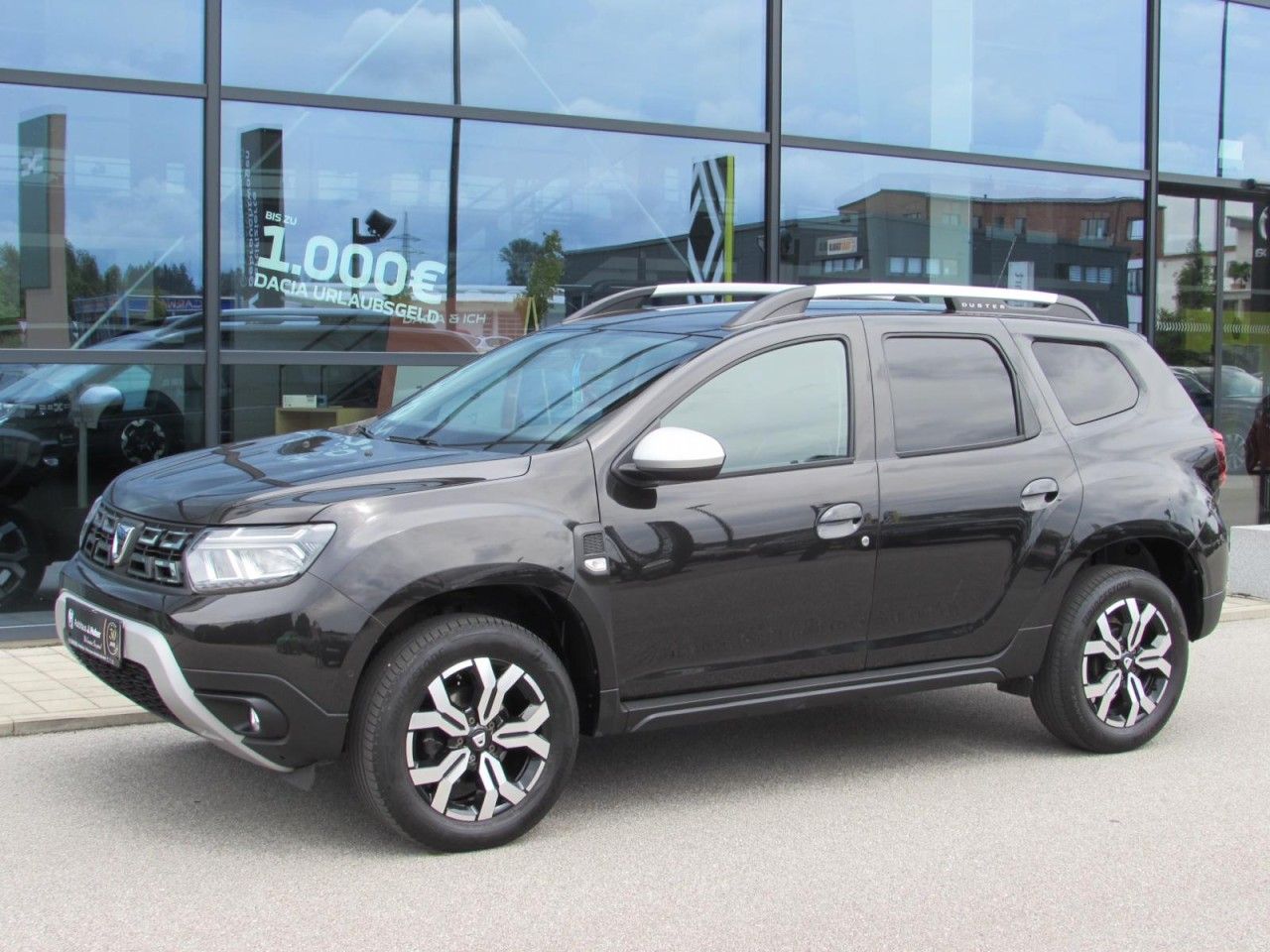 Dacia Duster TCe 130 Prestige 2WD - Samsaru's Car Outlet