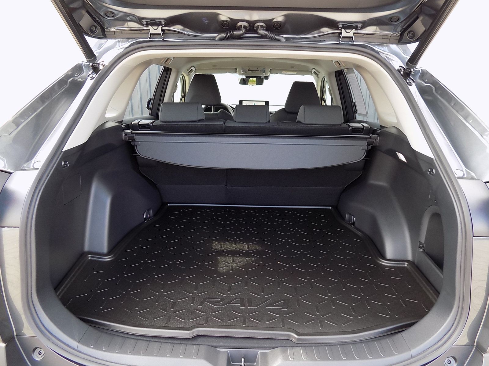 Toyota RAV4 2.5 l Hybrid 4x2 - Samsaru's Car Outlet