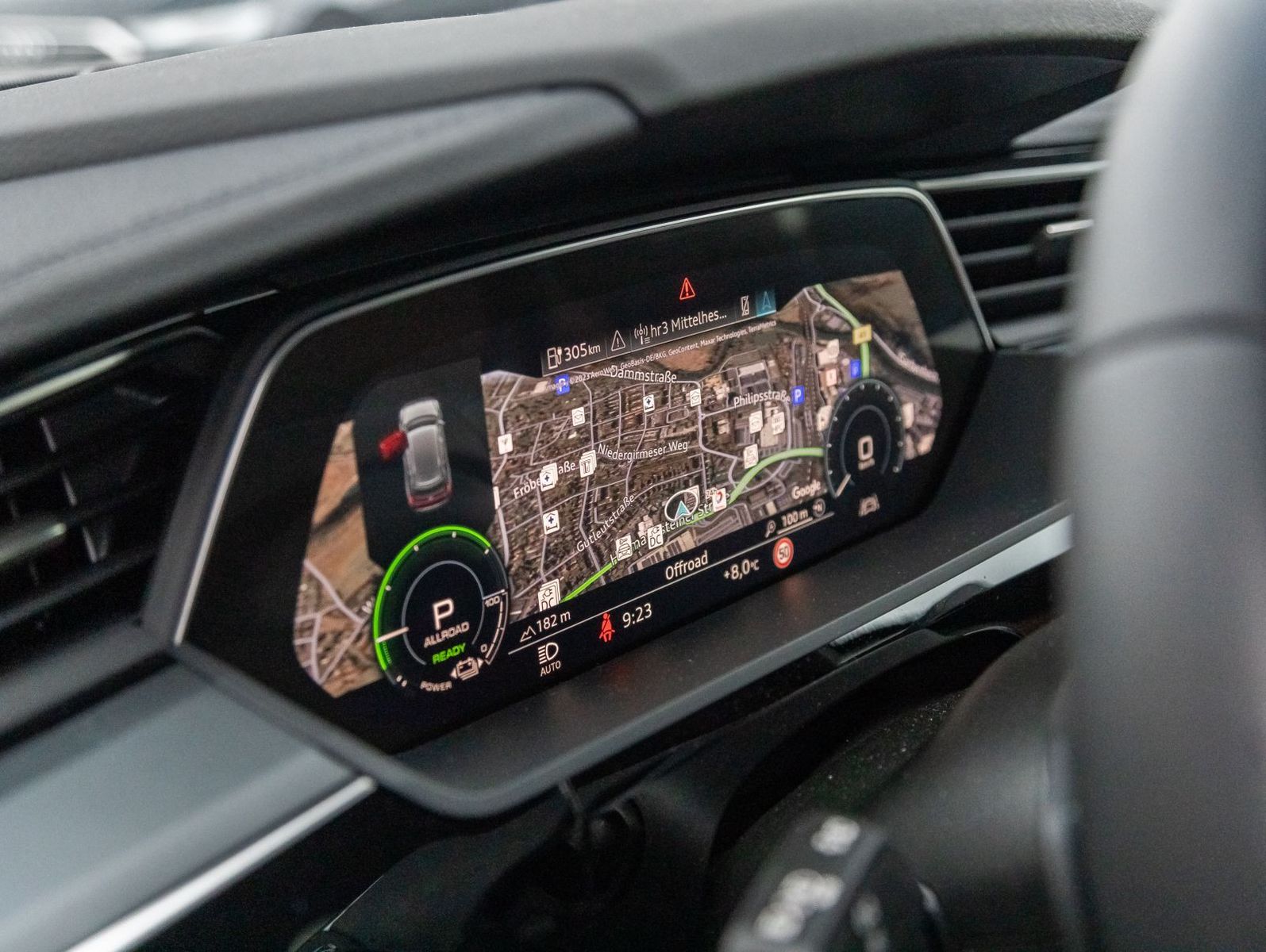 Audi Q8 S line 50 e-tron quattro - Samsaru's Car Outlet