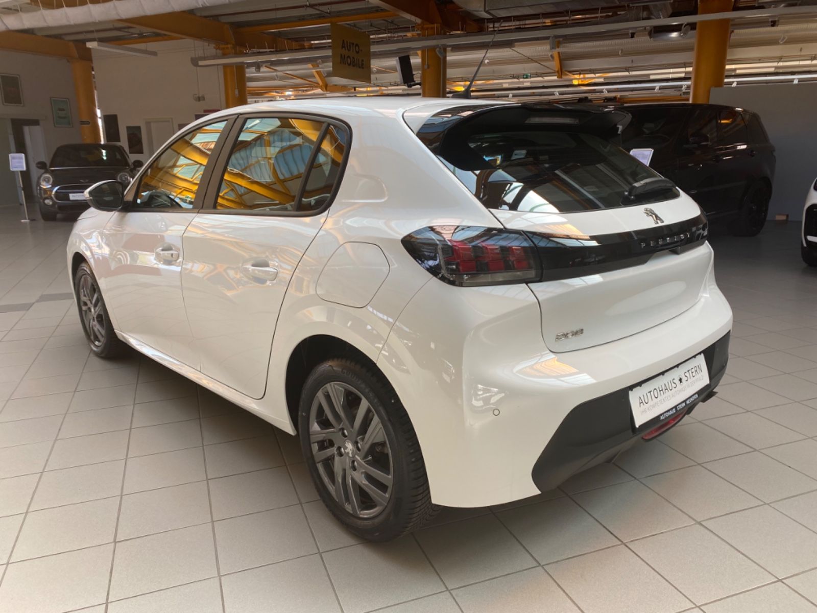 Peugeot 208 Active Pack - Samsaru's Car Outlet