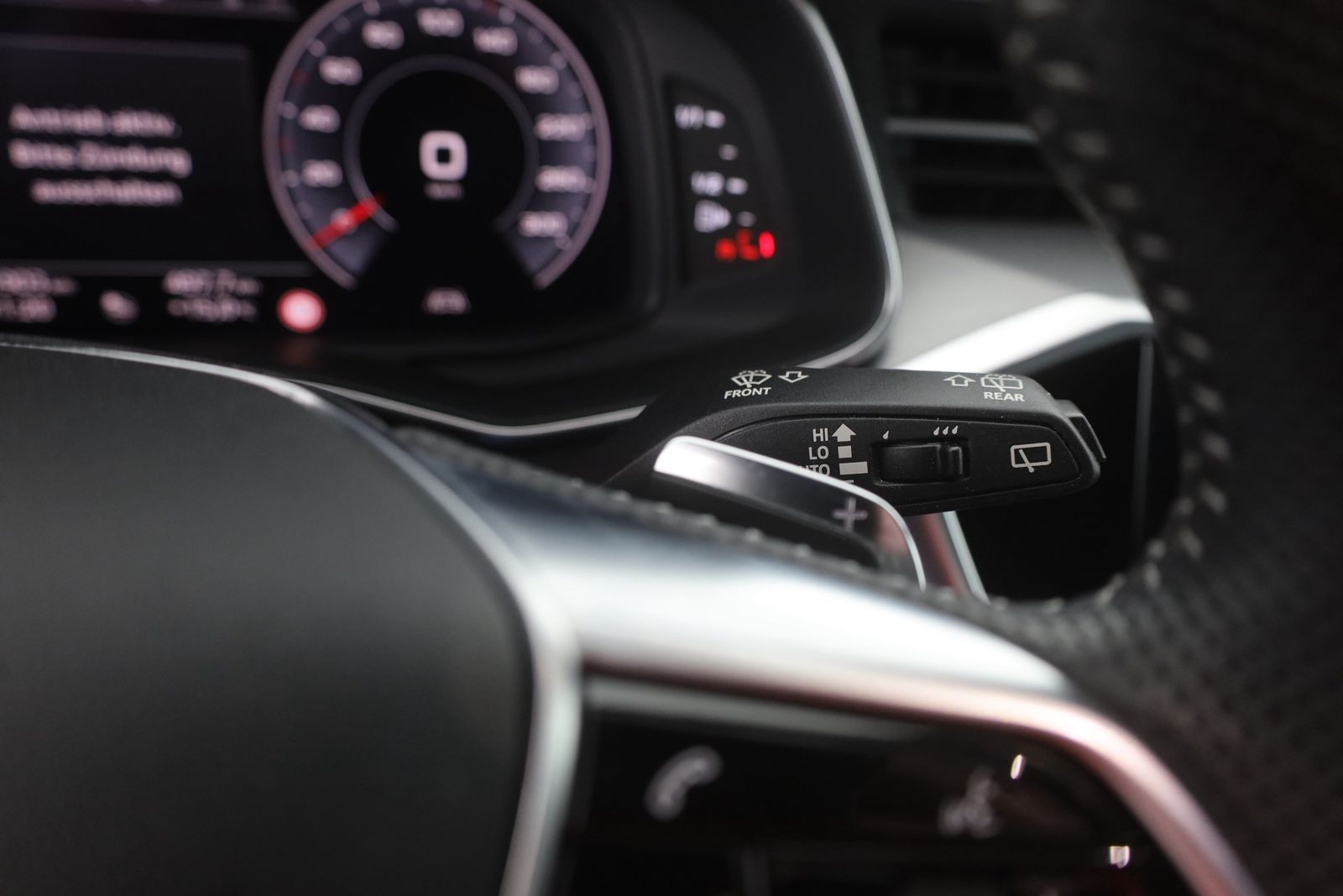 Audi A6 Avant 45 TFSI S-line - Samsaru's Car Outlet