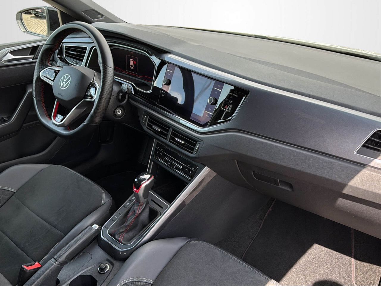 Volkswagen POLO GTI 2.0 TSI DSG CAM+NAVI+IQ.LIGHT+APP