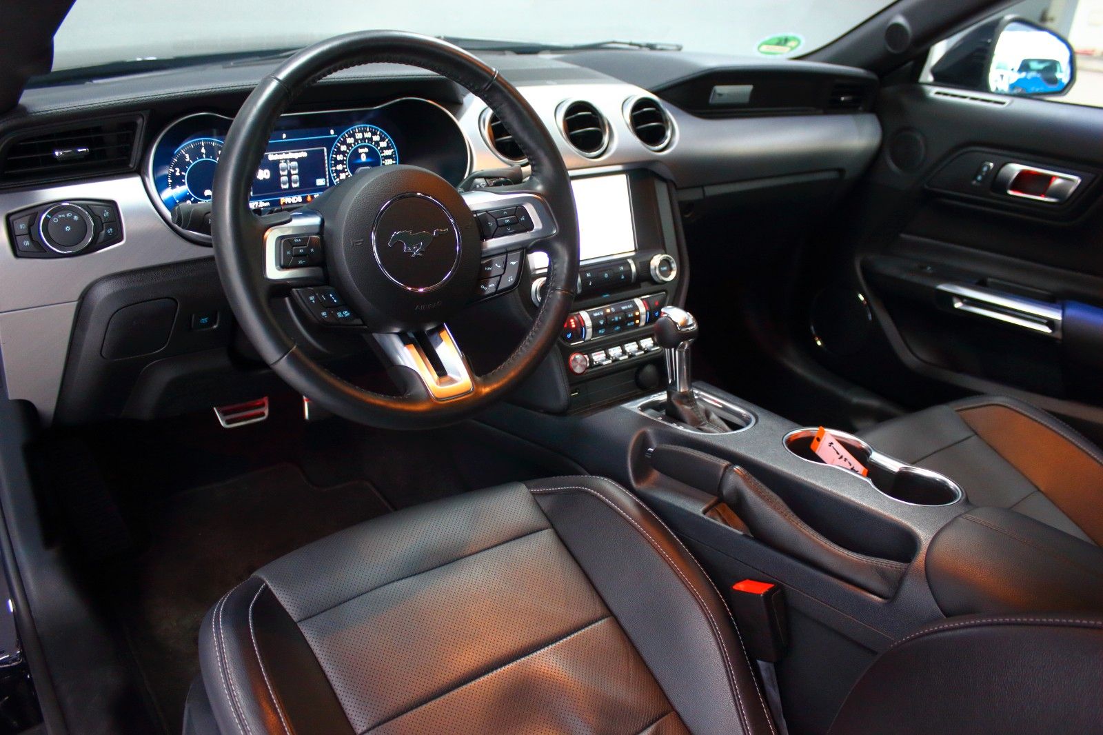 Ford Mustang 5.0 V8 GT 10G~DEUTSCH+UNFALLFREI+WIE NEU