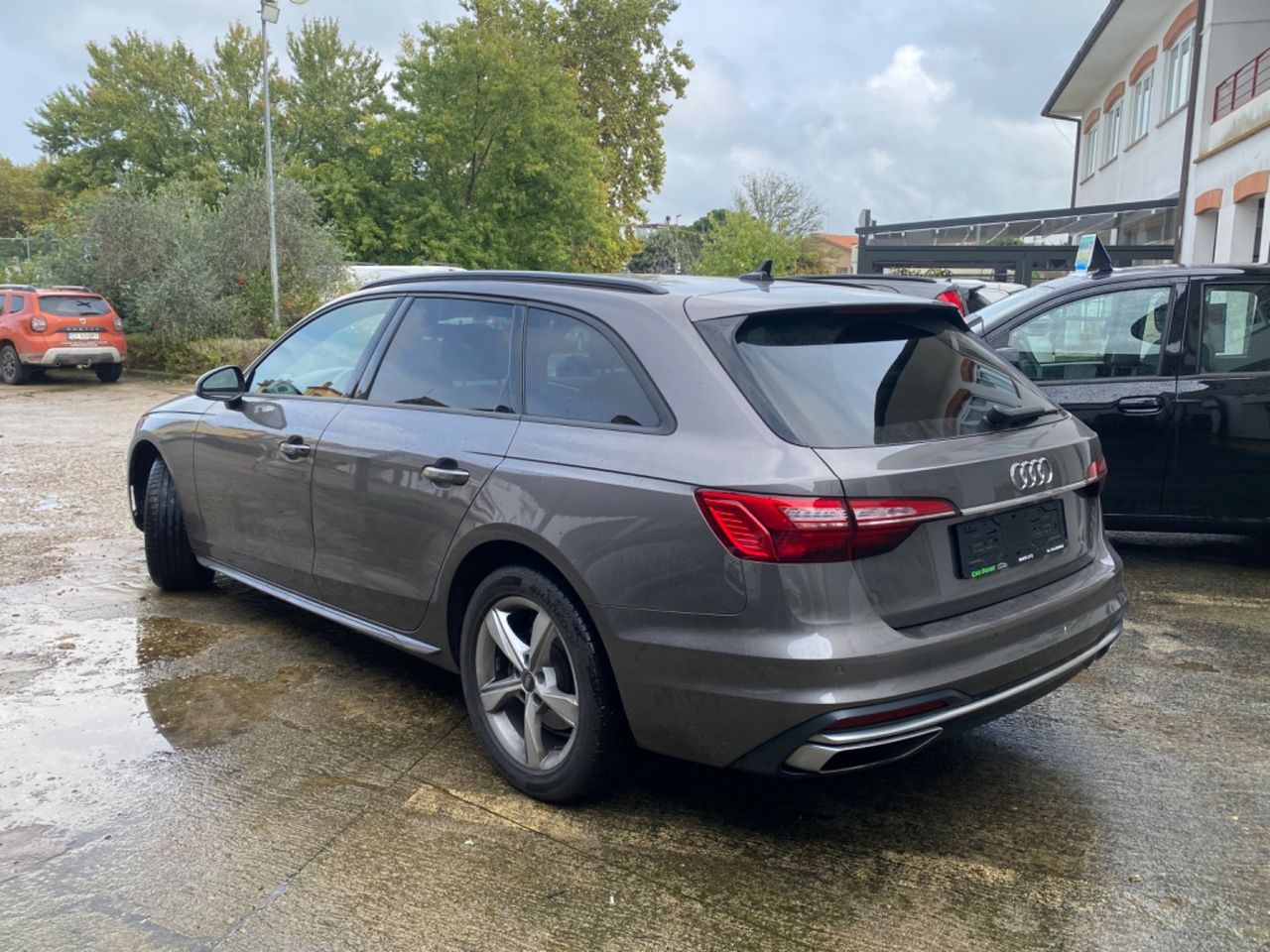 Audi A4 Avant 35 TDI S tronic Business - Samsaru's Car Outlet