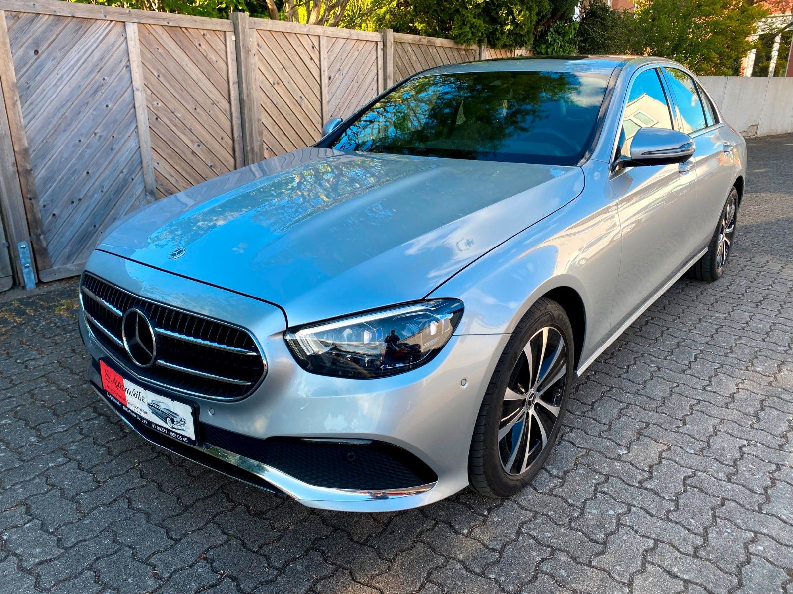 Mercedes-Benz E 300 de - Samsaru's Car Outlet