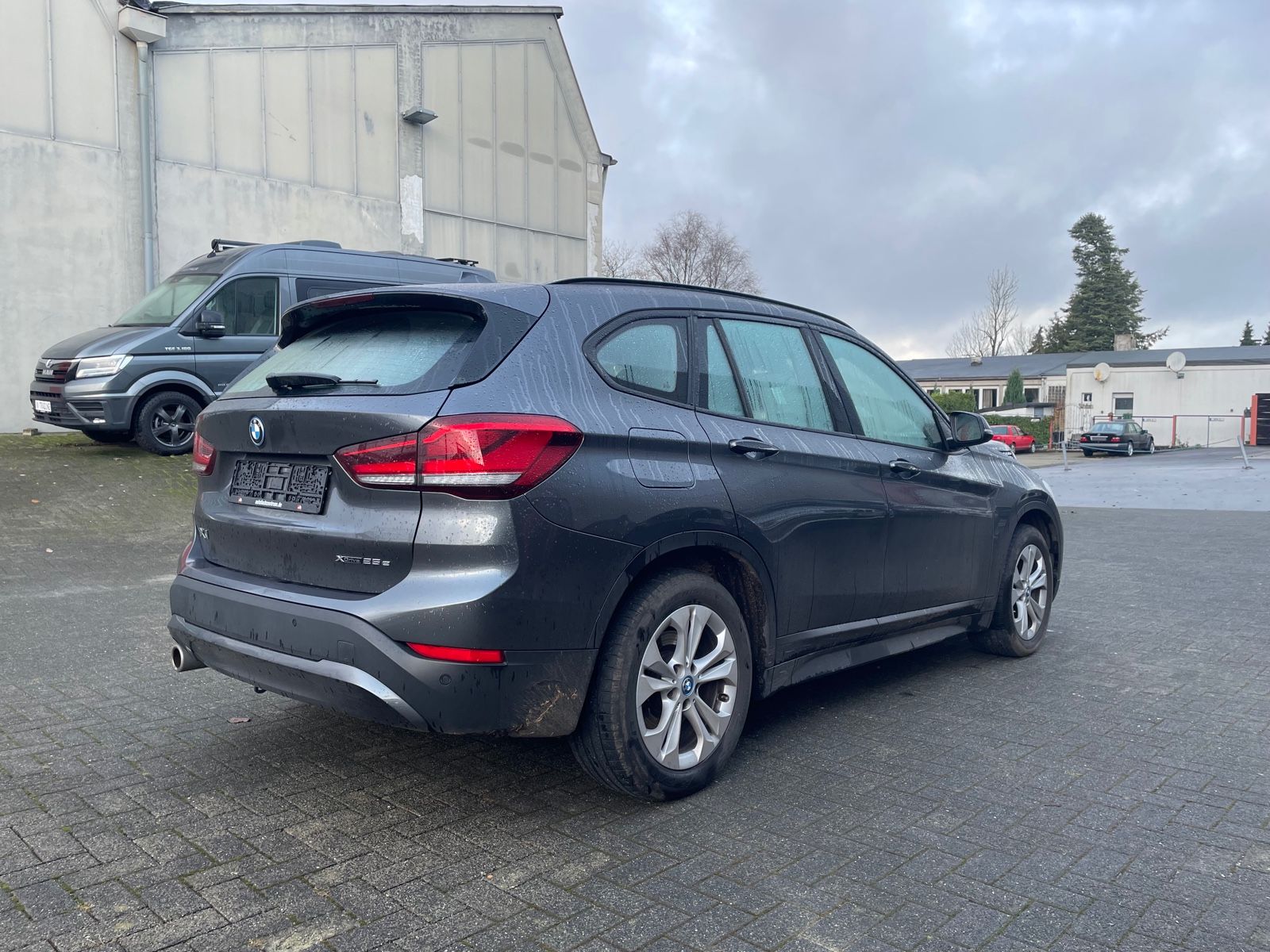 BMW X1 xDrive 25 e Advantage - Samsaru's Car Outlet