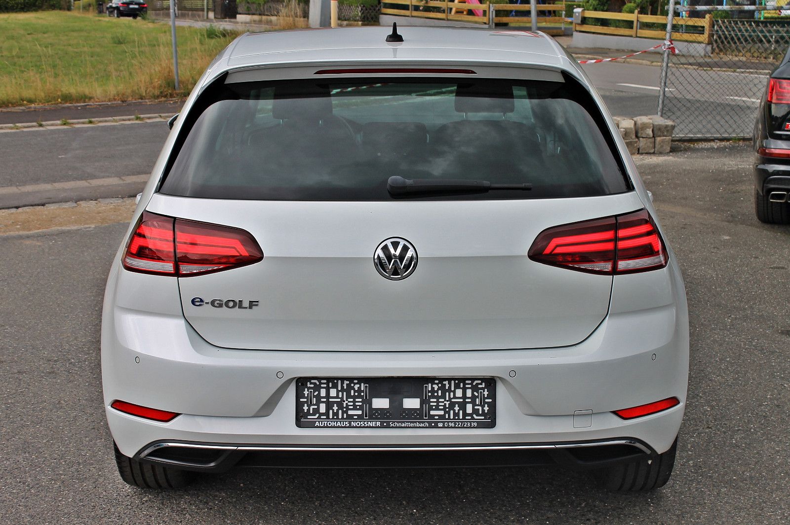 Volkswagen e-Golf 100KW - Samsaru's Car Outlet