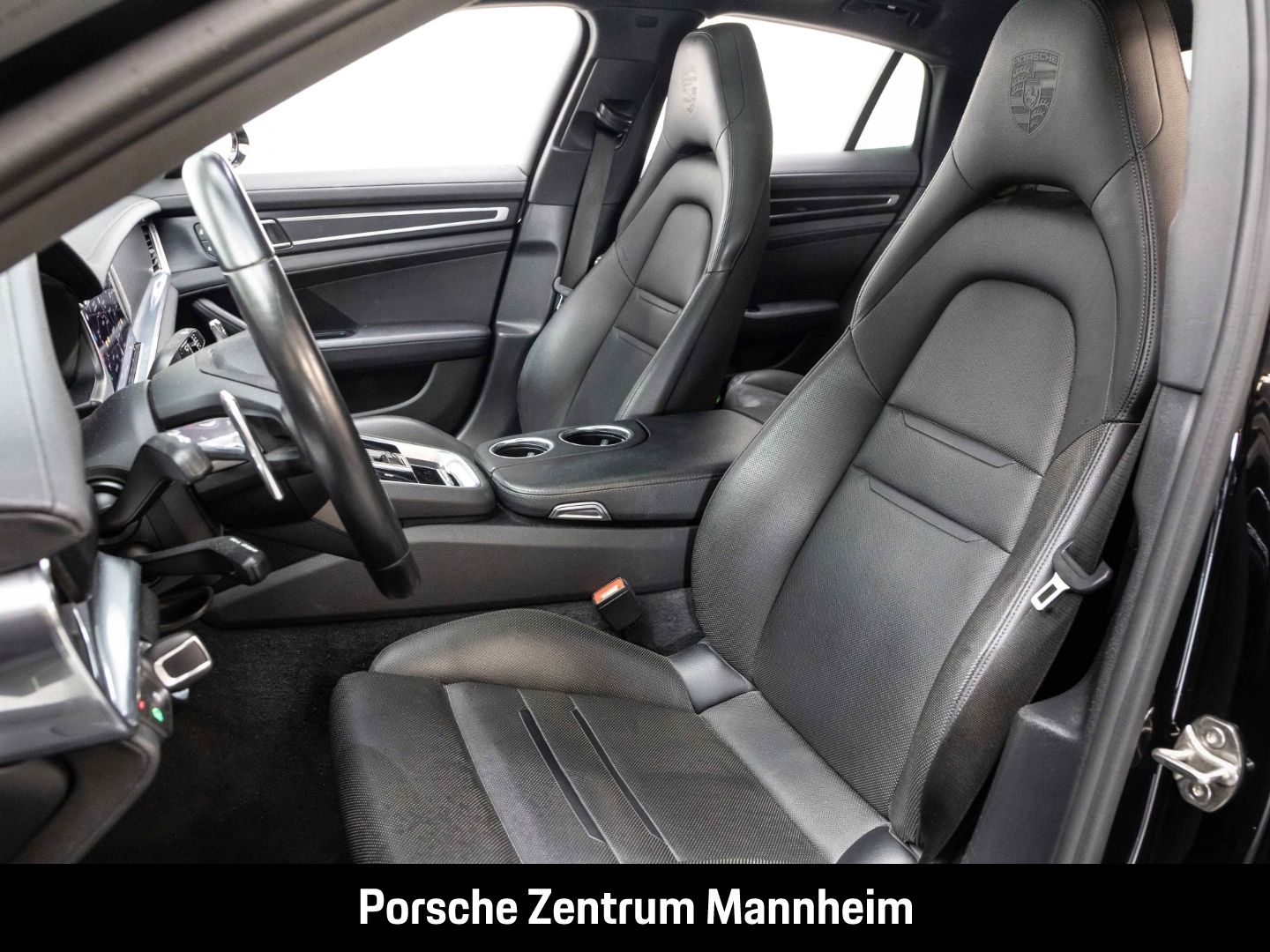 Porsche Panamera 4 E-Hybrid Platinum Edition SportDesign