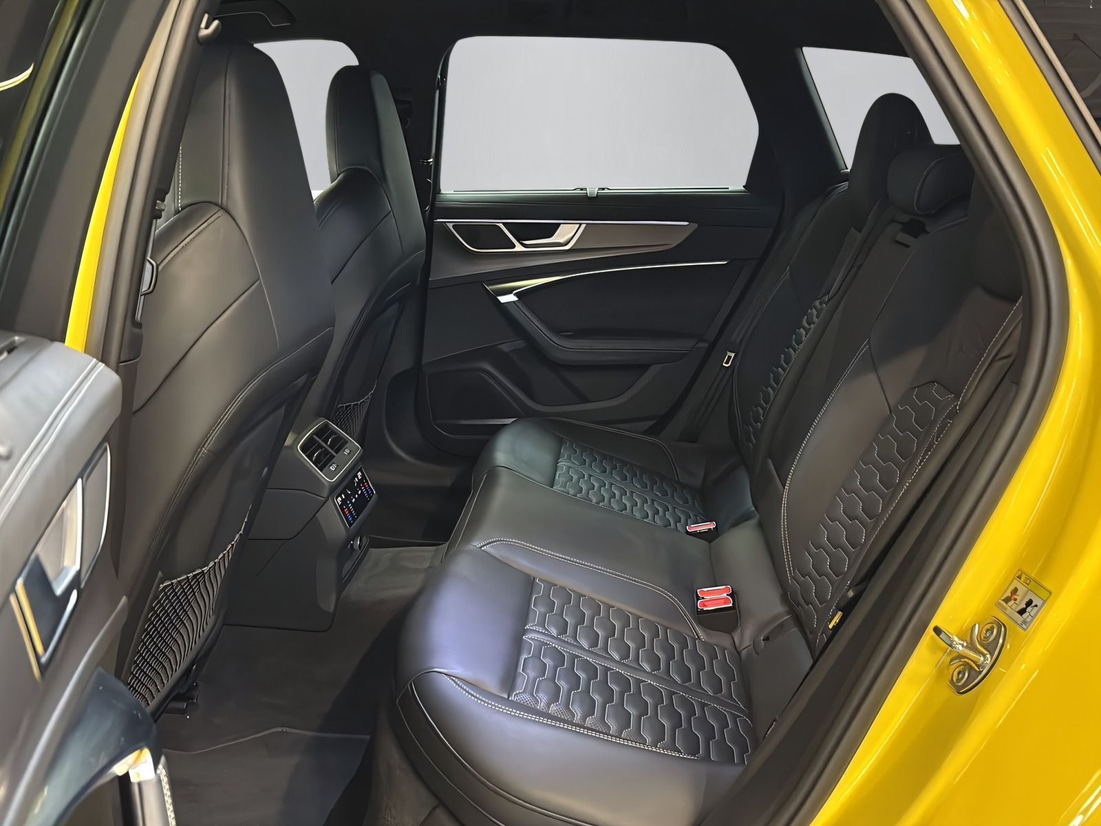 Audi RS 6 Avant +KERAMIK+SPORTABGAS+LASER+AHK+KAMERAS