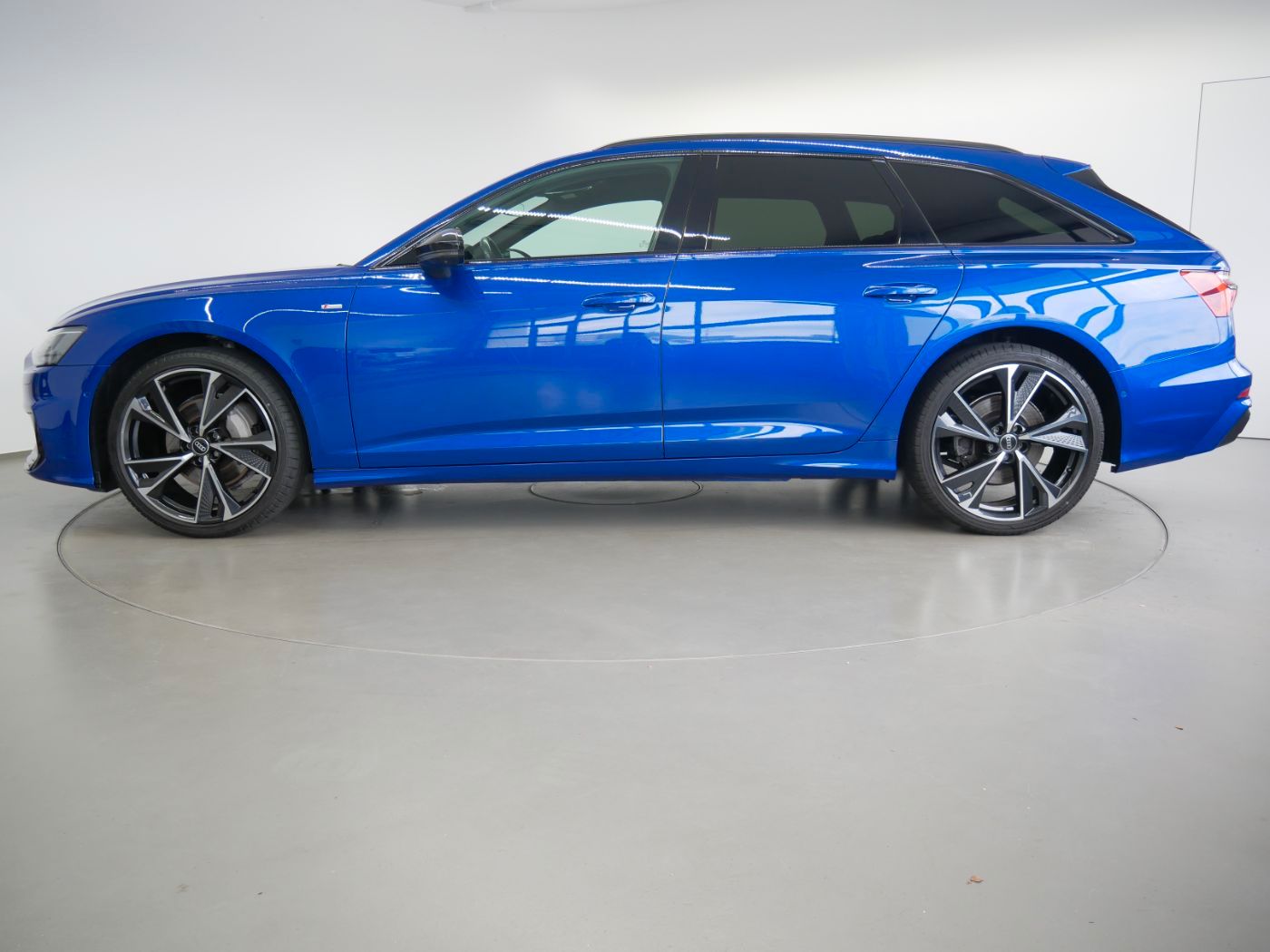 Audi A6 Avant 45 TFSI quattro S line LED AHK PANO