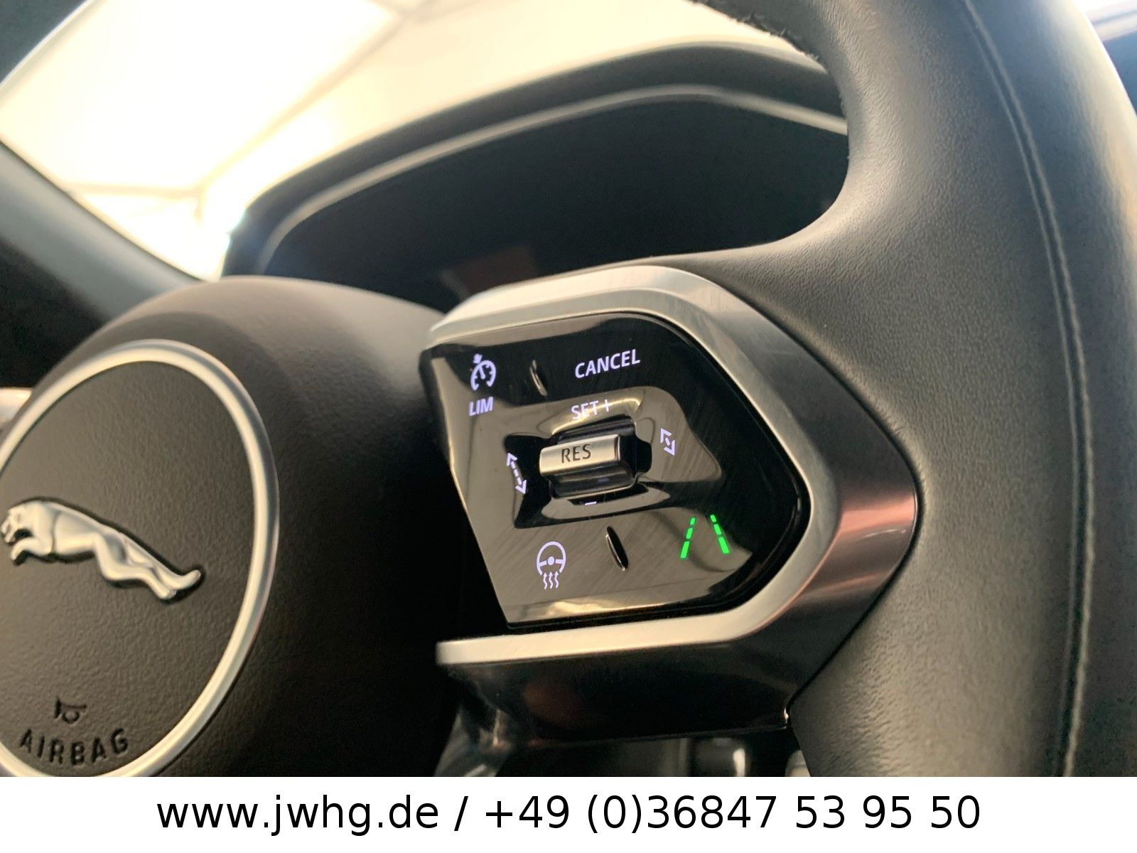 Jaguar F-PACE S AWD Hybrid LED 19" Navi Kamera FahrAss+