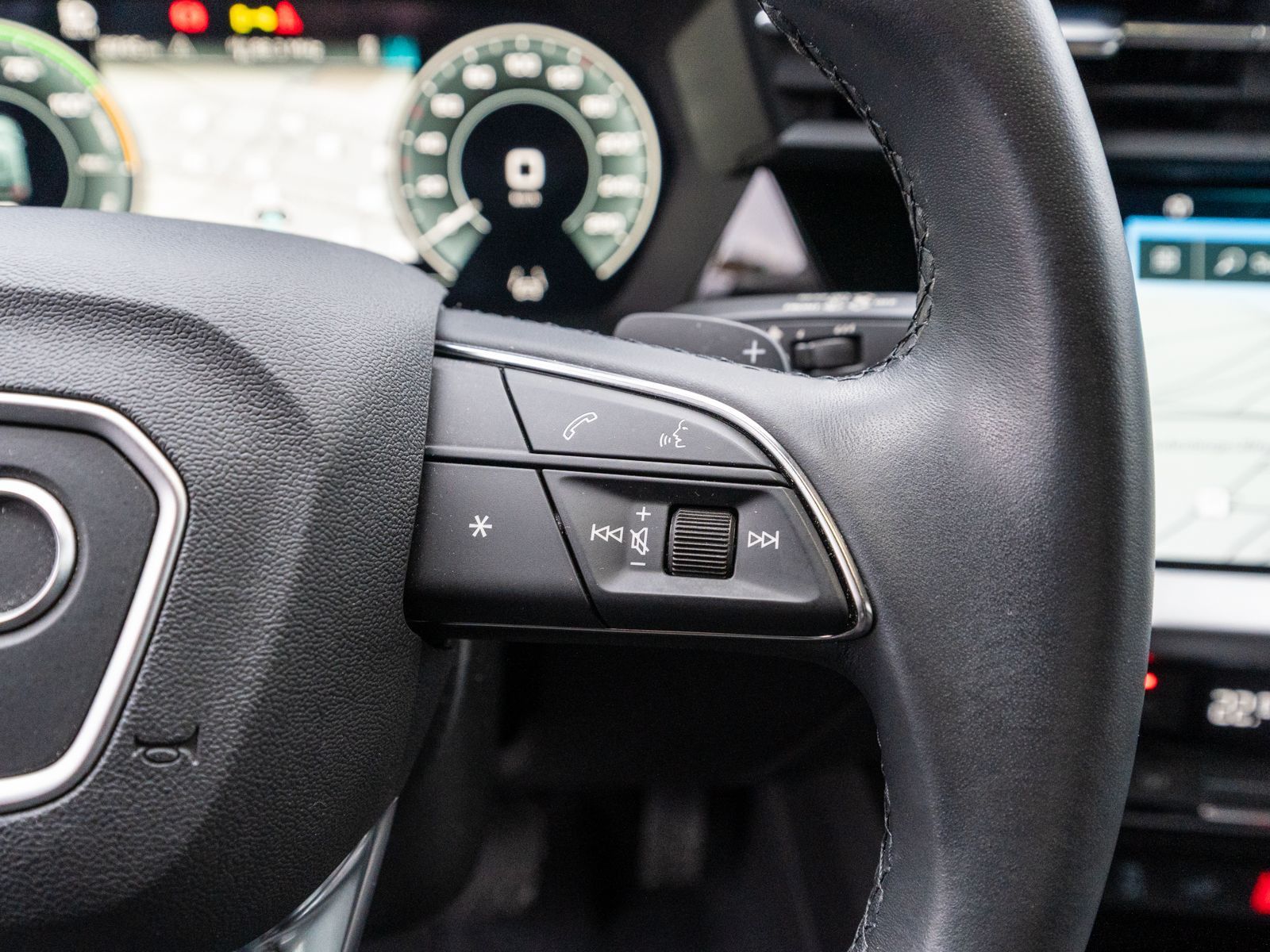 Audi A3 Sportback S line 45TFSI e NAVI LED ACC RFK VC