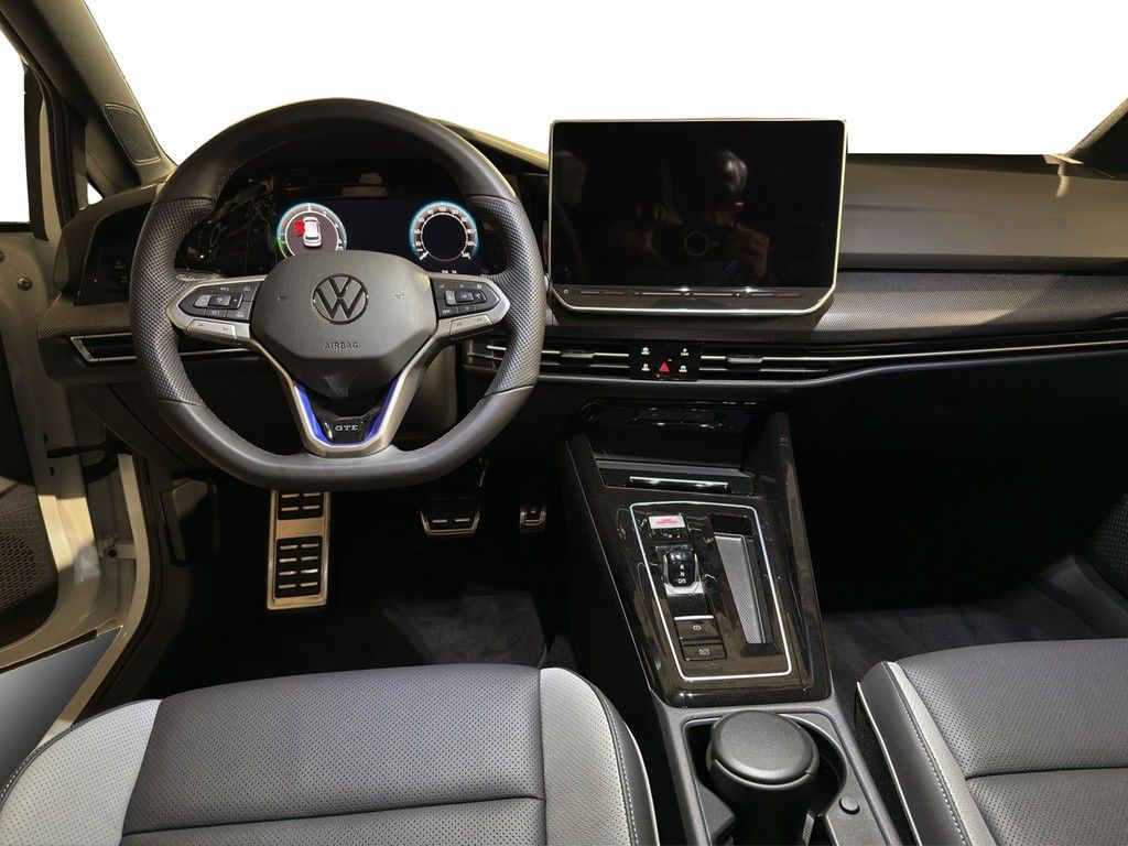 Volkswagen Golf VIII 1.5 eHybrid DSG GTE BLACK STYLE*AHK*PA