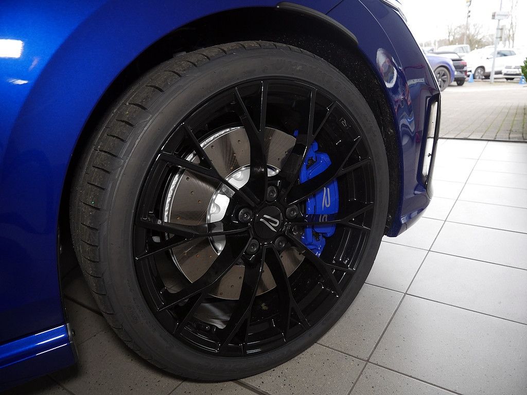Volkswagen Golf Variant R 2.0 TSI 4Motion DSG PANO AHK MATR