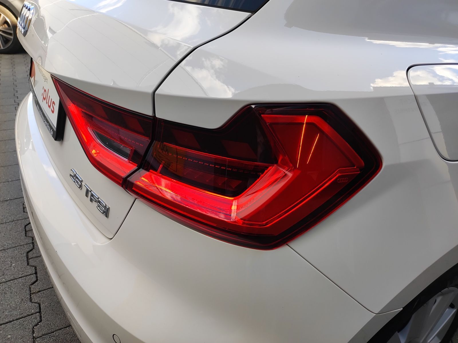 Audi A1 Sportback 25 TFSI S line - Samsaru's Car Outlet