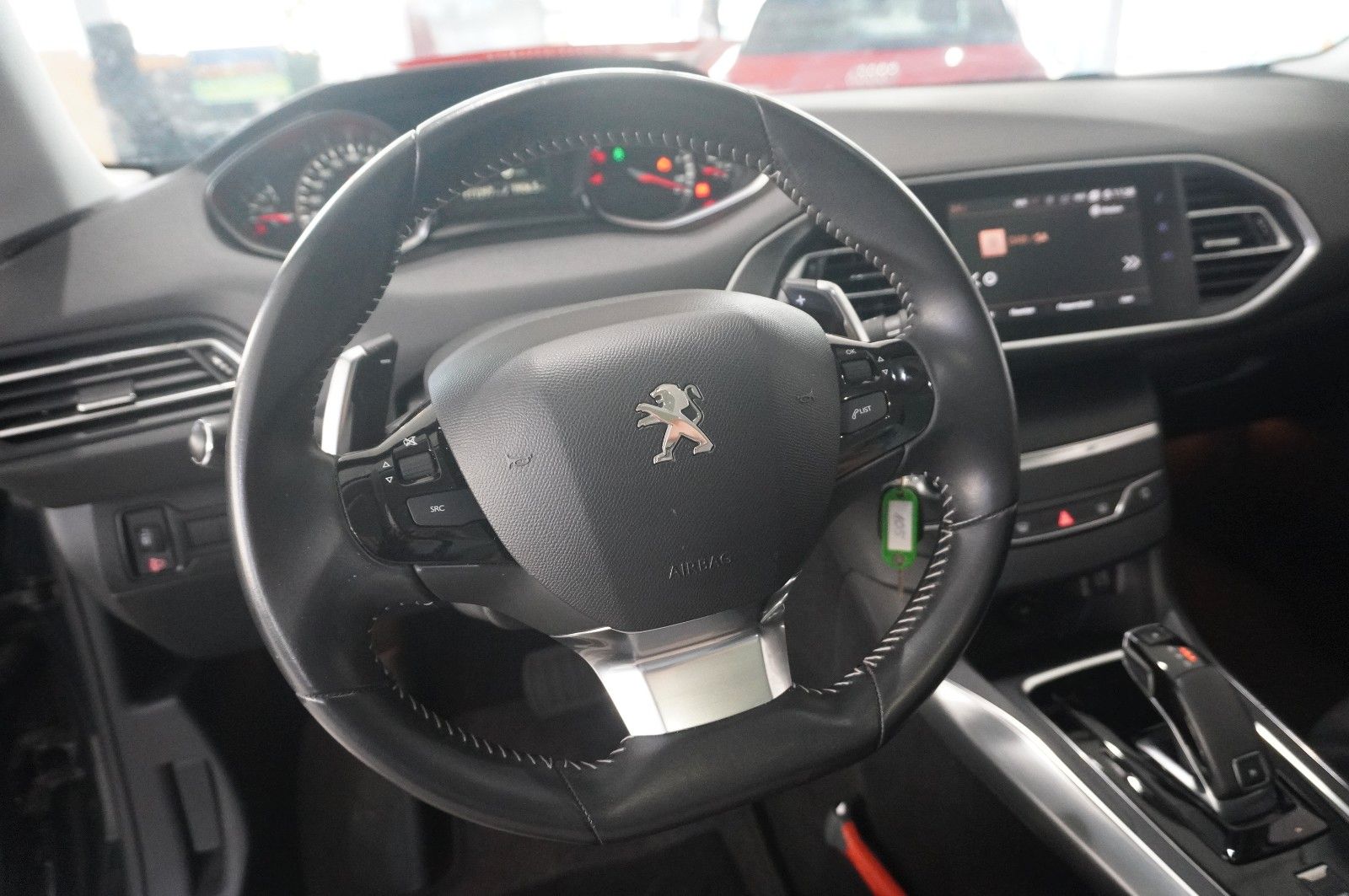 Peugeot 308 SW 1.5D ALLURE - Samsaru's Car Outlet