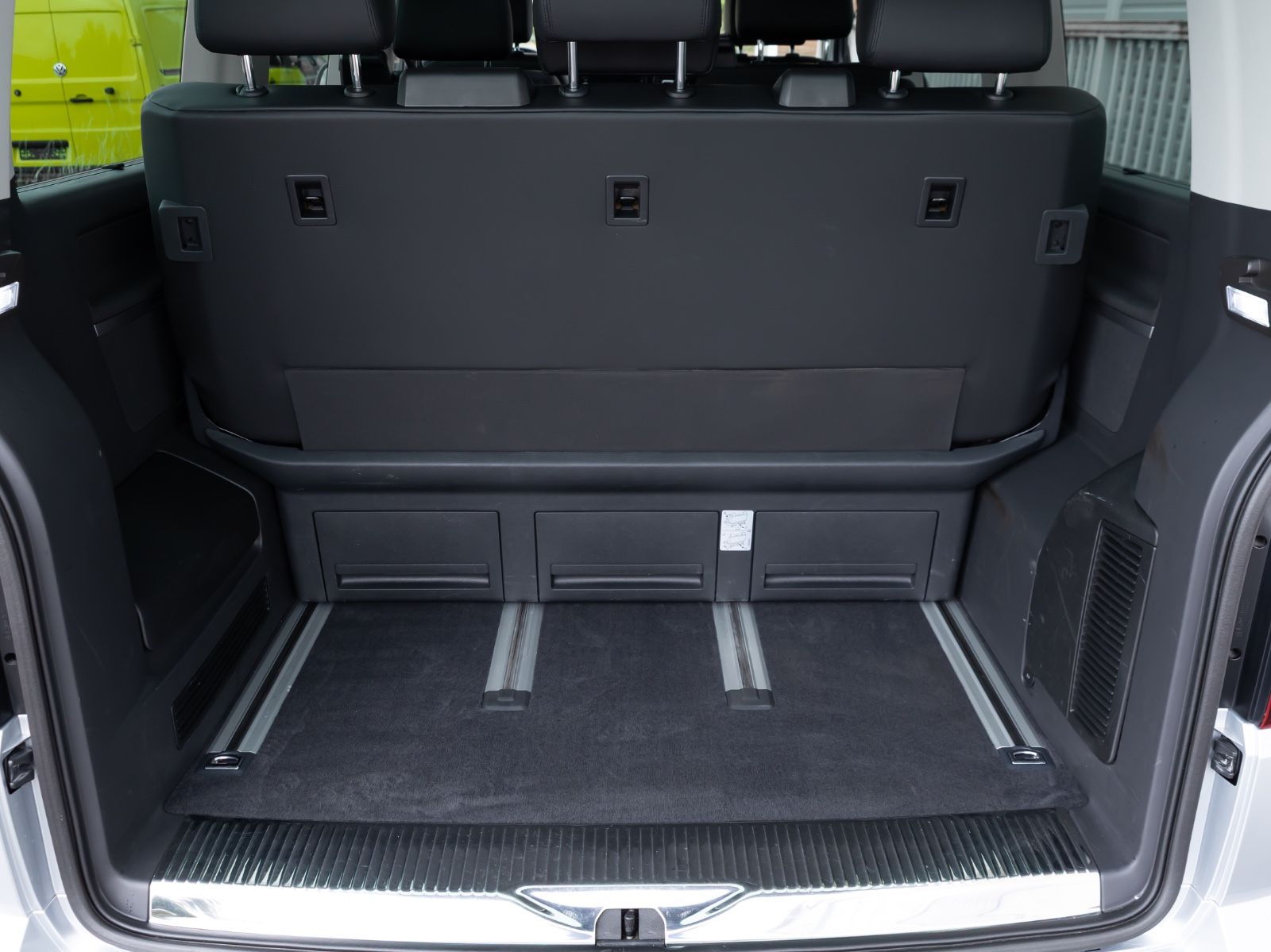 Volkswagen T6 Multivan - Samsaru's Car Outlet
