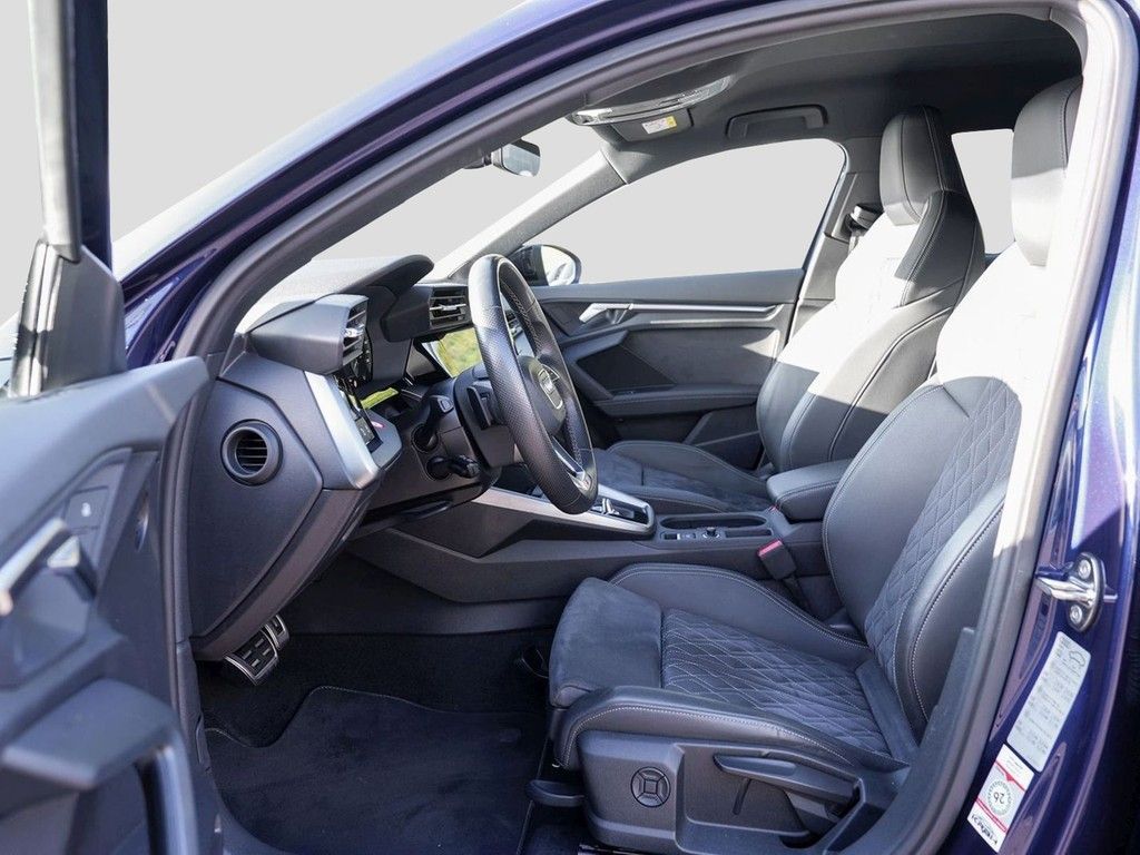 Audi A3 Sportback 45 TFSI e S line S-tron Navi Matrix