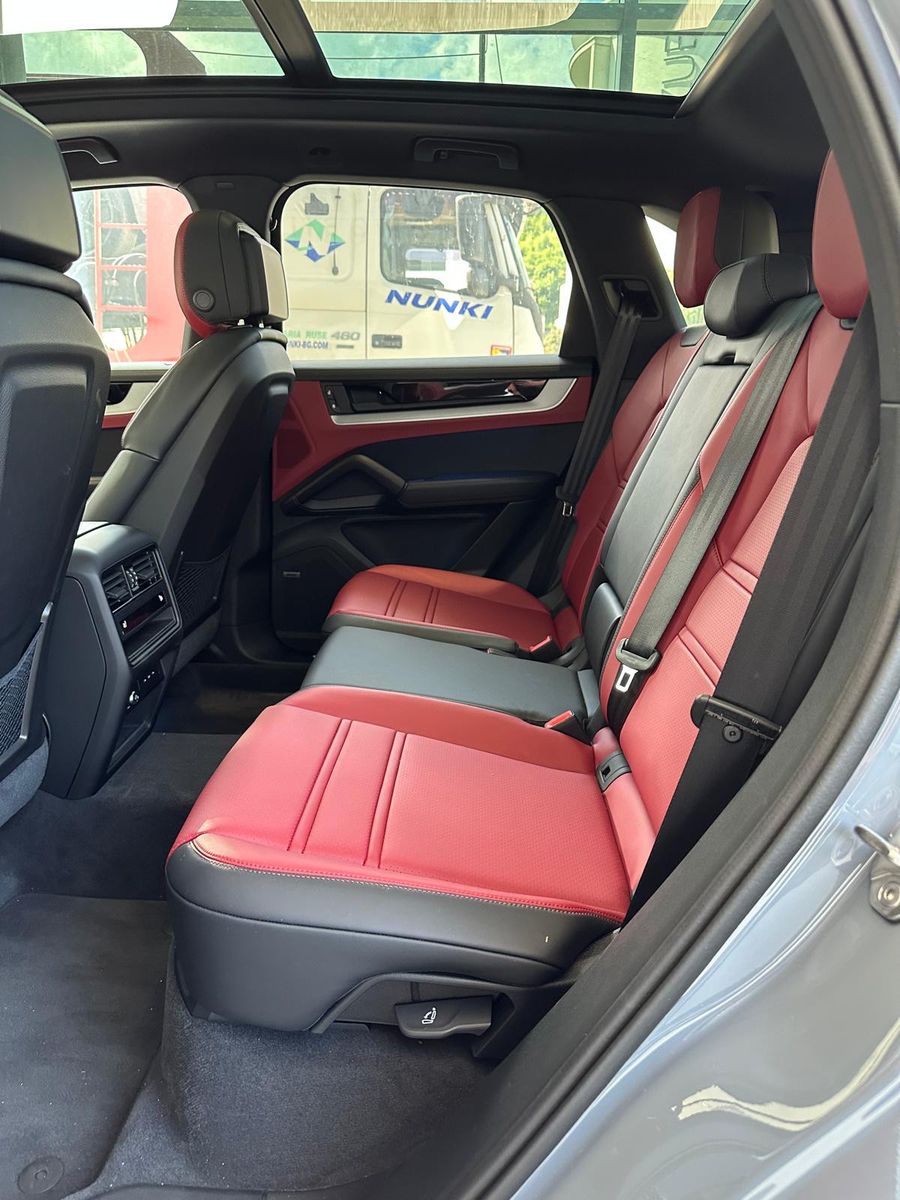 Porsche Cayenne Facelift -19%/gr-rot/Pan/Mtx/ACC/14W/21