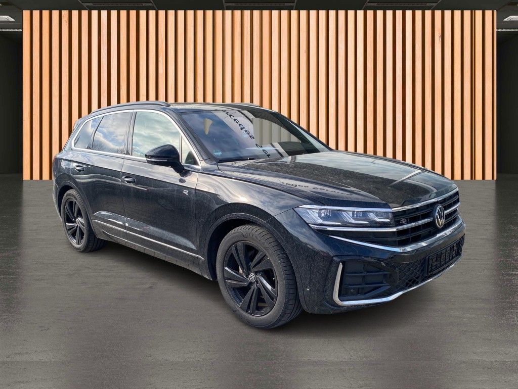 Volkswagen Touareg 3.0 TDI 4Motion R-Line - Samsaru's Car Outlet