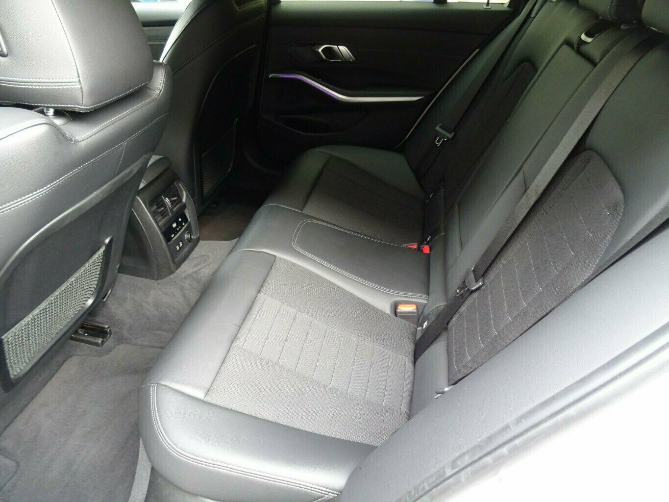 BMW 320D Sportline xDrive - Samsaru's Car Outlet