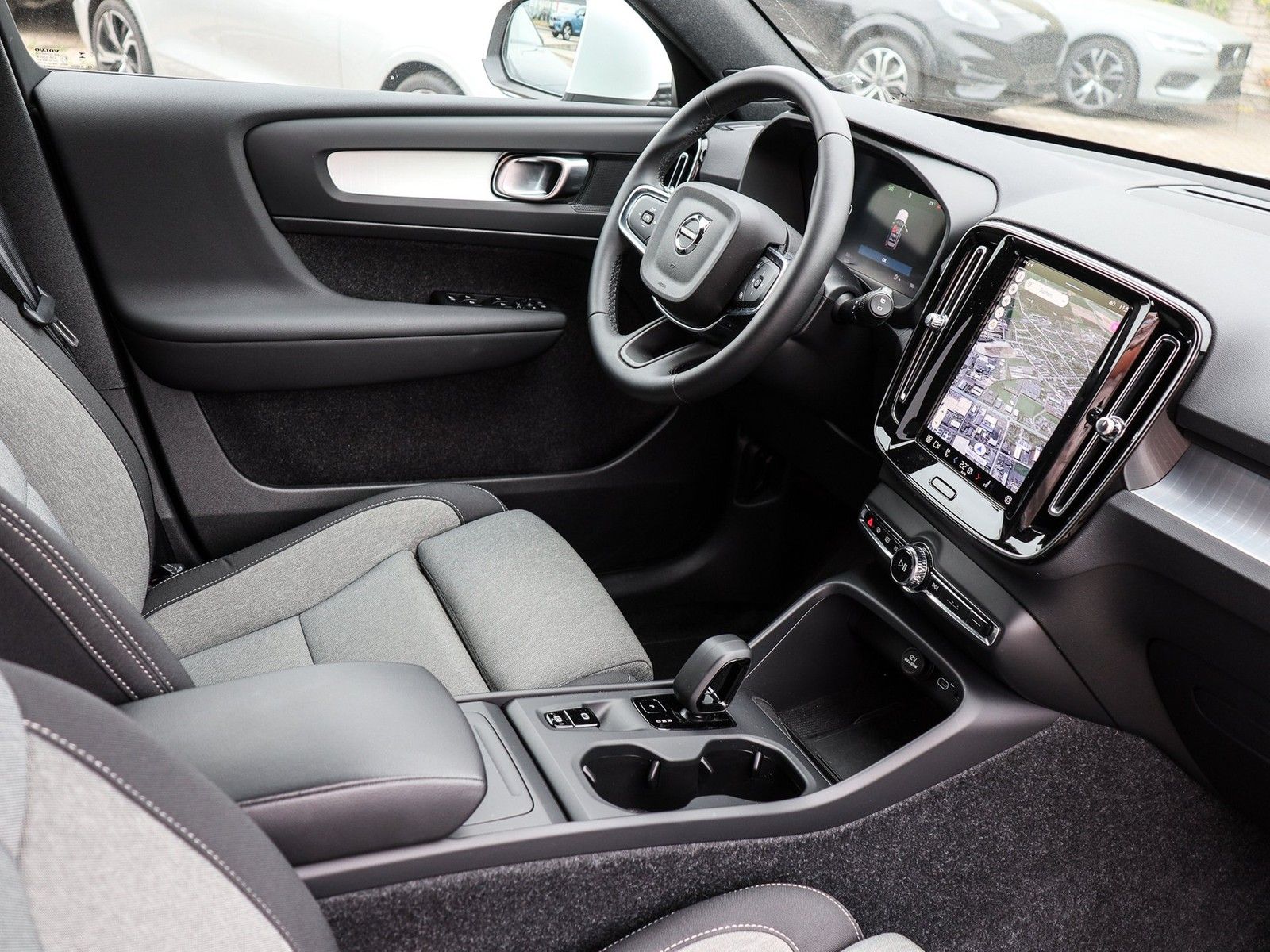 Volvo XC40 B3 (B) Core #AHK/Sitzh./PDC/RFK/Automatik/N