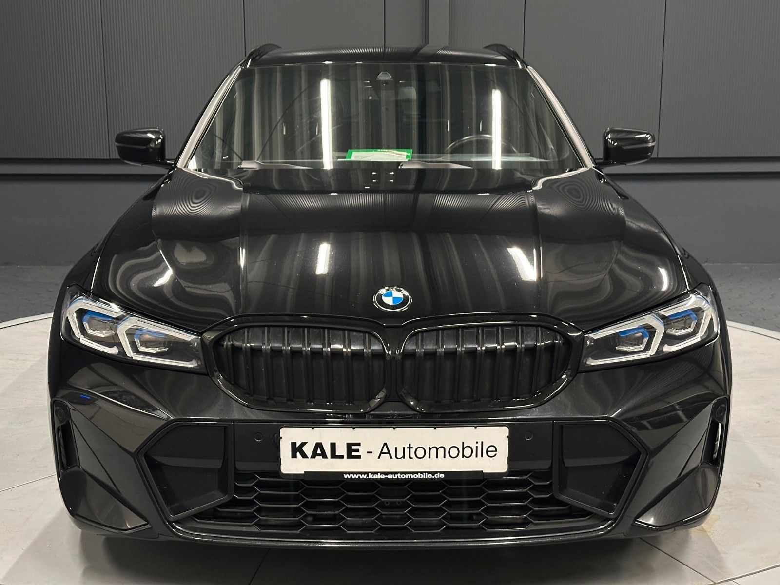 BMW 330d touring xDrive M-Sport - Samsaru's Car Outlet