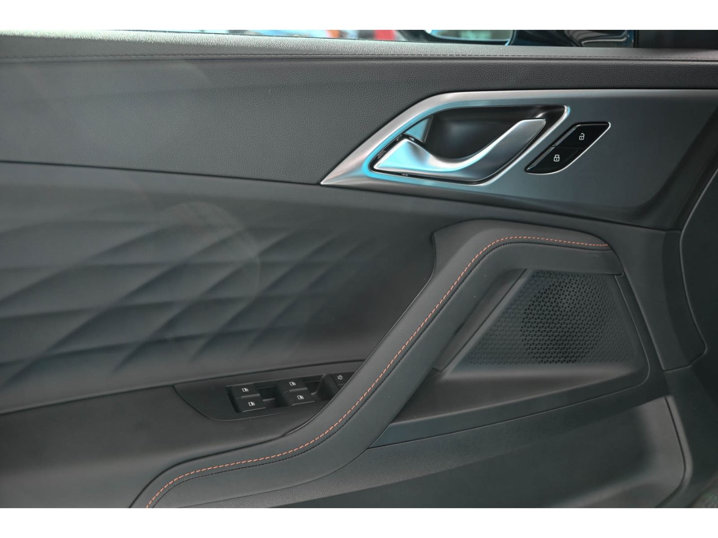 MG HS LUXURY AT+ALLWETTER+360°+LED+ACC+WINTERPAKET+