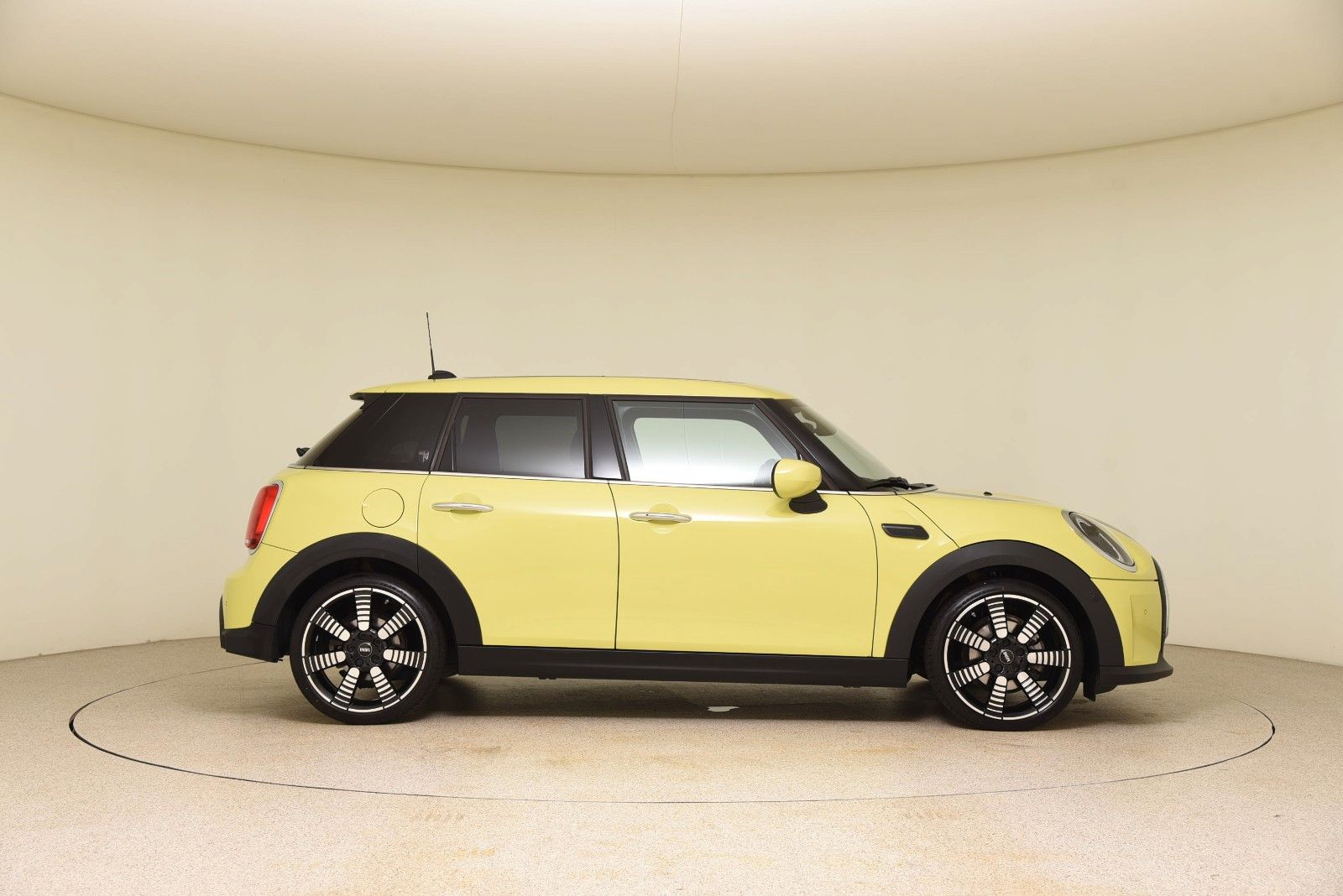 MINI Mini Cooper MINI Yours Trim - Samsaru's Car Outlet