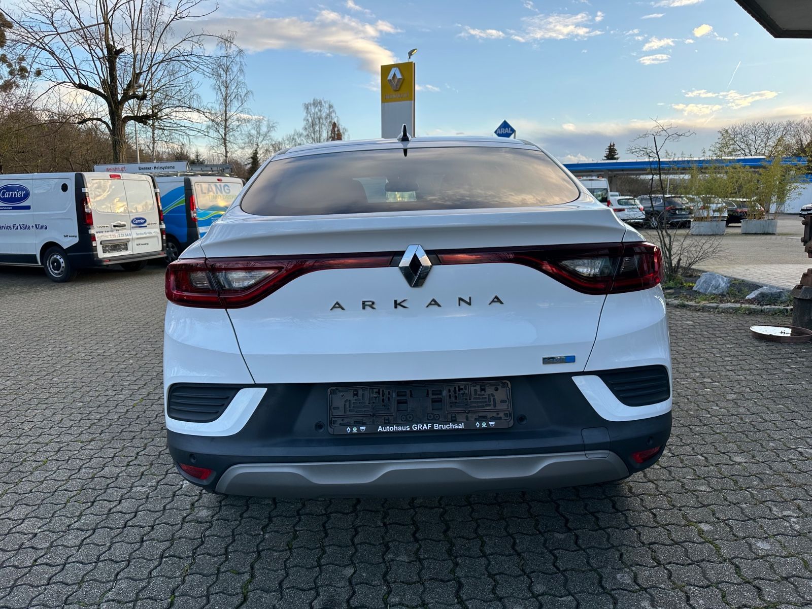 Renault Arkana Intens Hybrid - Samsaru's Car Outlet