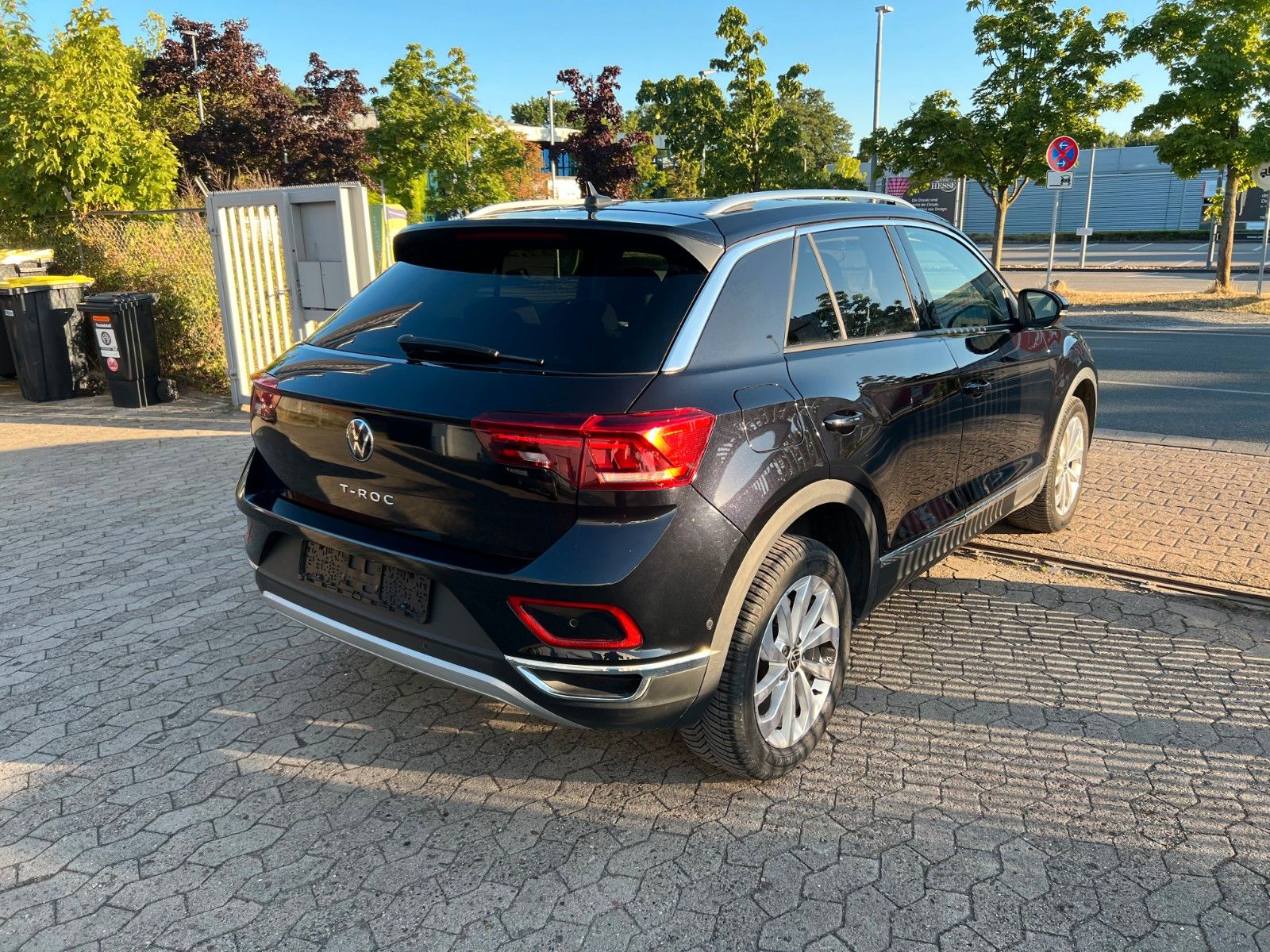 Volkswagen T-Roc Style - Samsaru's Car Outlet