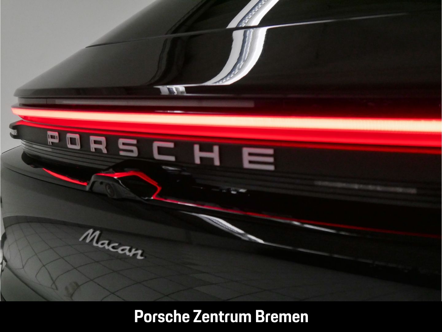 Porsche Macan 4 - Samsaru's Car Outlet