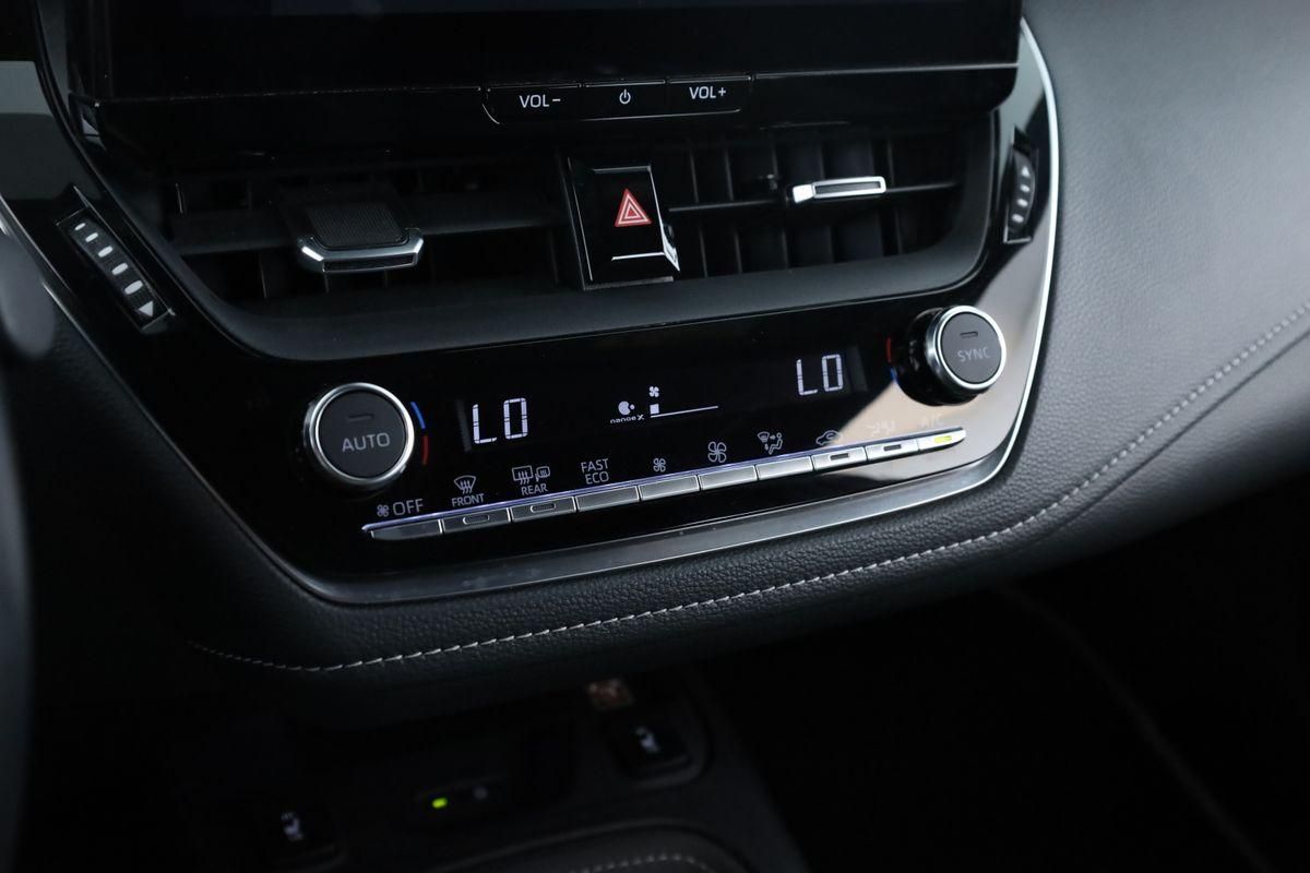 Toyota Corolla Touring Sports 2.0 CVT Team D Navi Kam