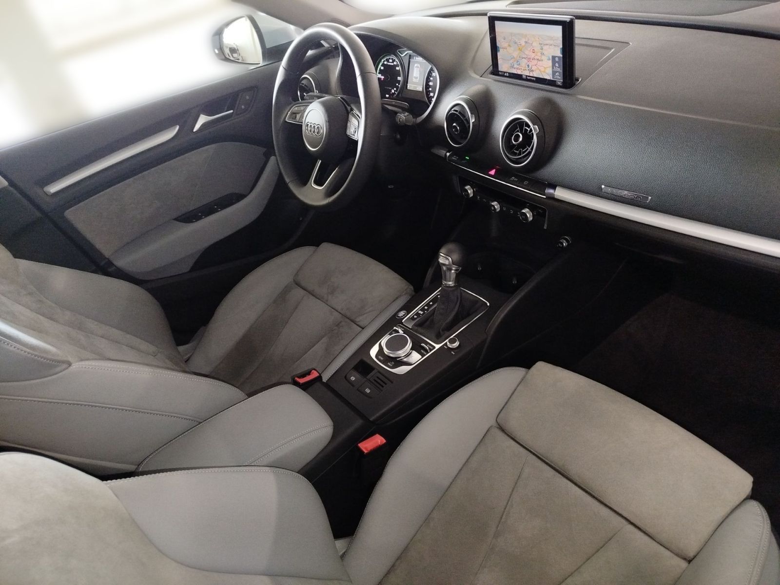 Audi A3 Sportback 40 e-tron S tronic - Samsaru's Car Outlet