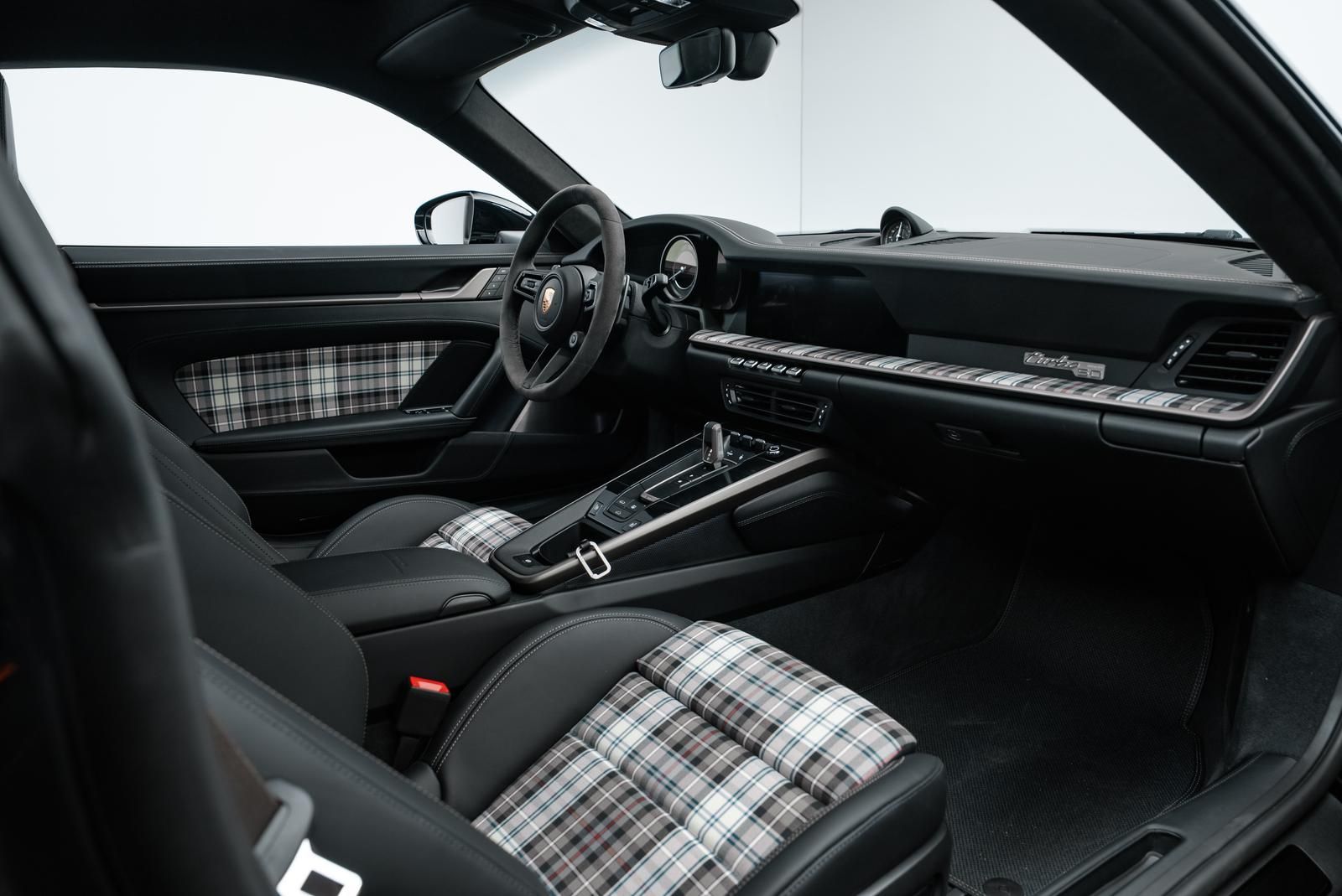 Porsche 992 Turbo 50 Jahre HERITAGE/360/BURM.