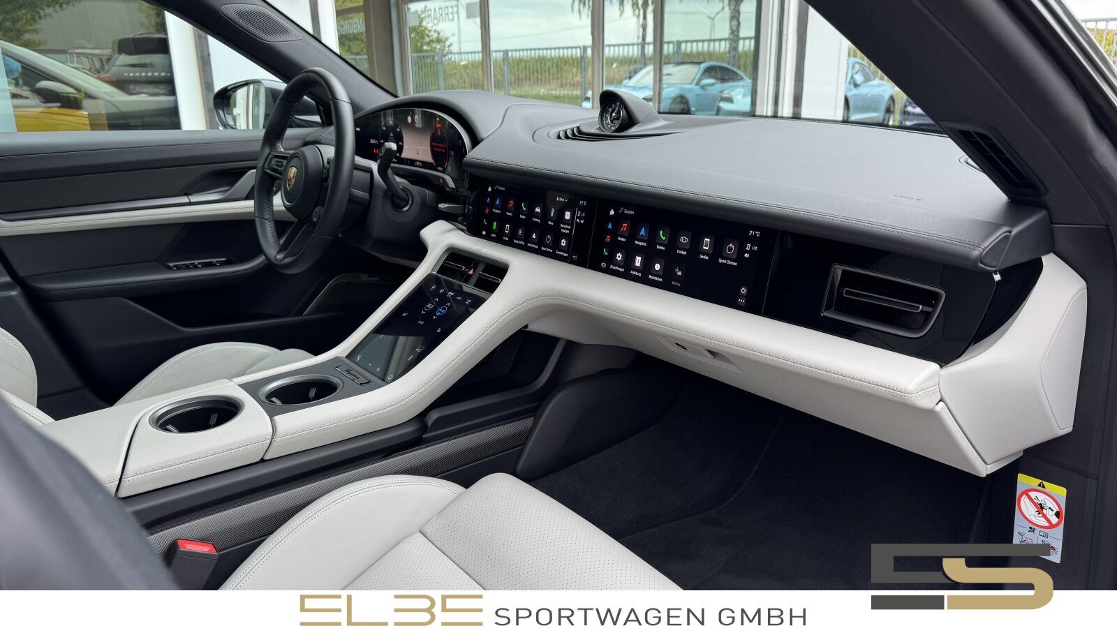 Porsche Taycan 4S Plus MATRIX BURM INNO PANO 360° KERAMI