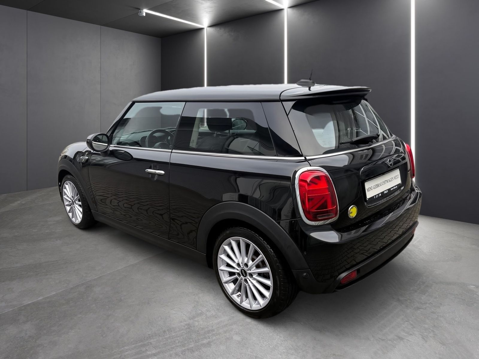 MINI Cooper SE Classic - Samsaru's Car Outlet