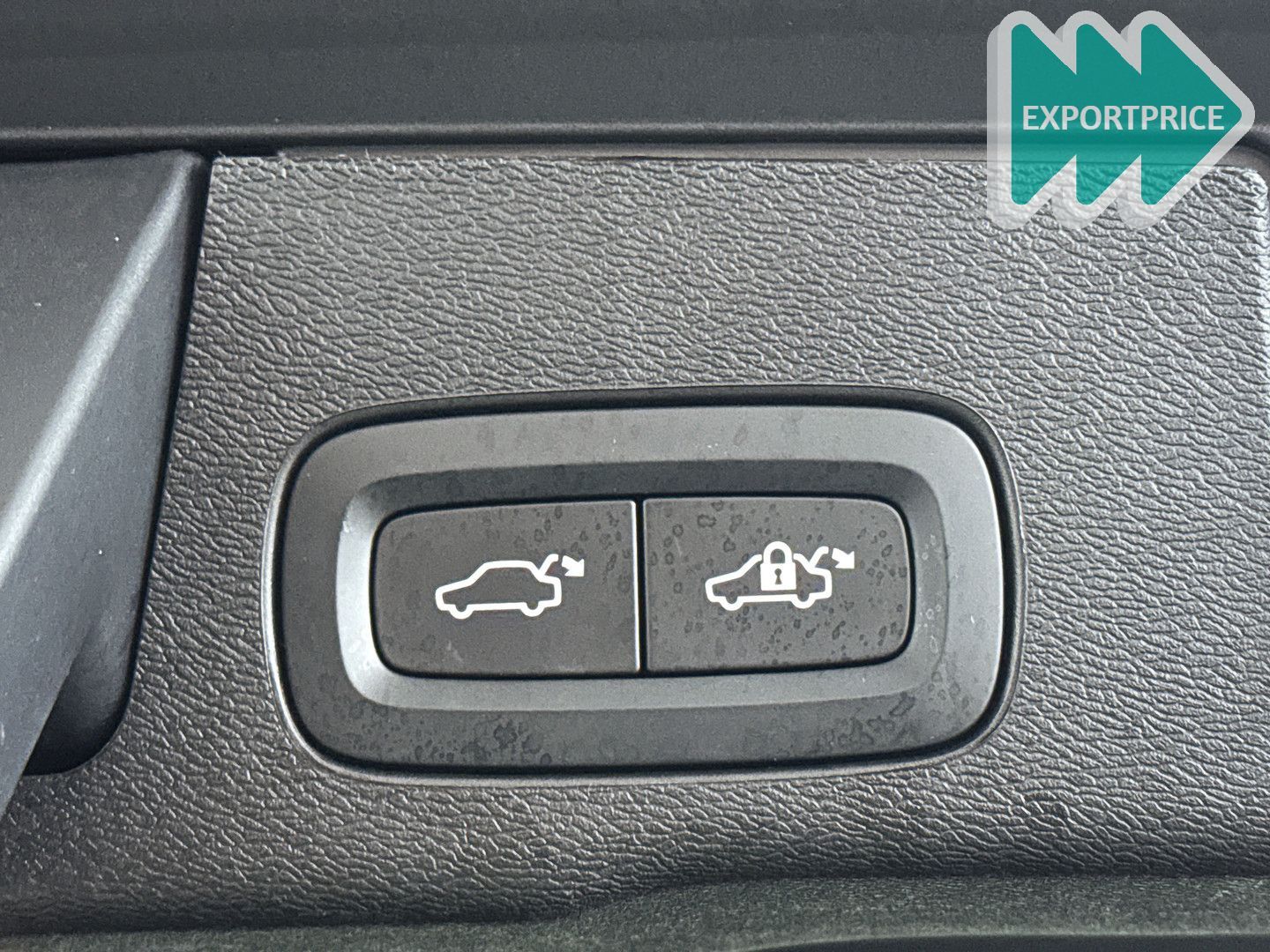 Volvo XC60 T6 Plug-in hybrid AWD Plus Dark | panorama